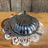 Vintage shell butter dish with your knife