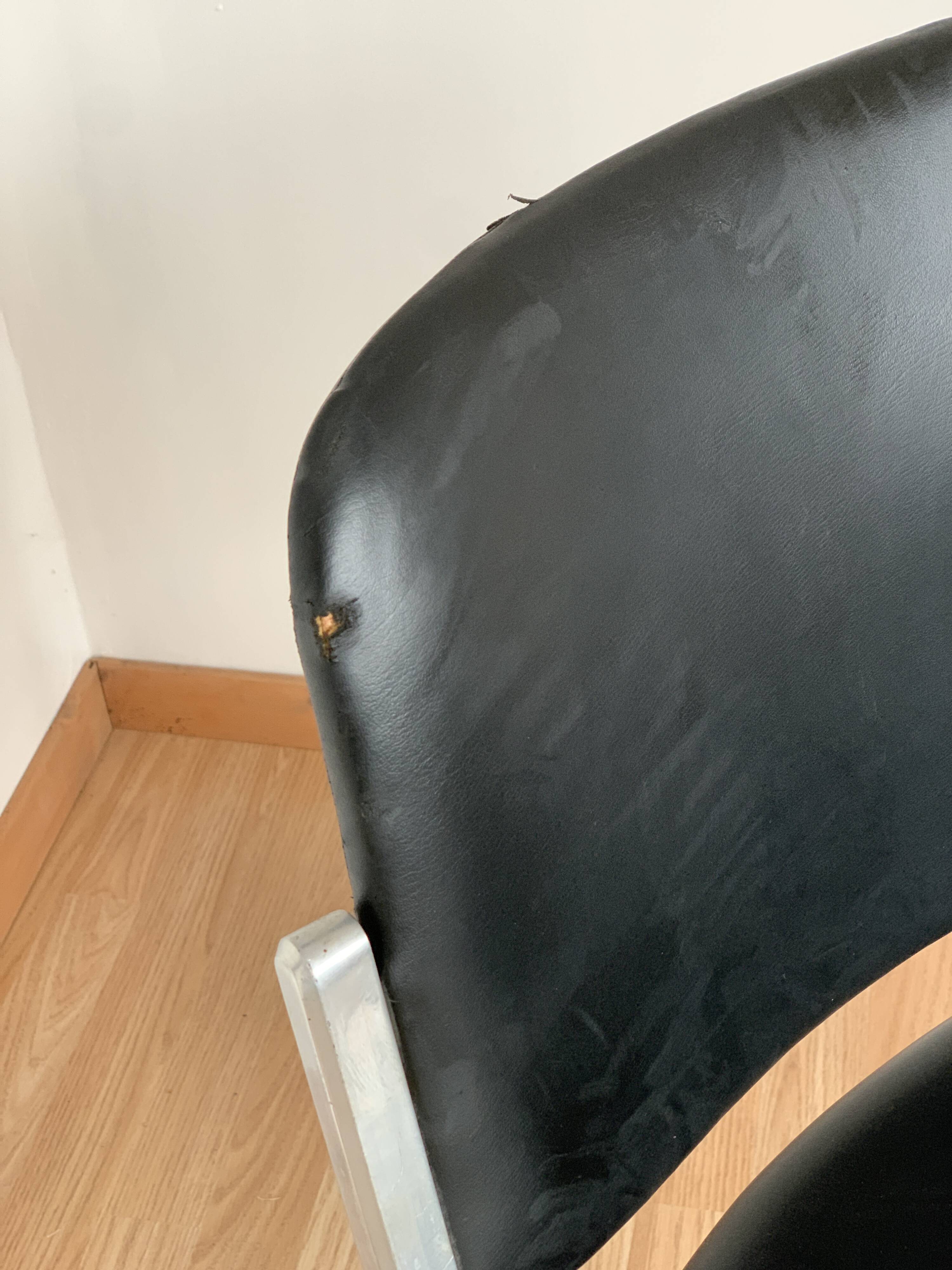 DSC chair by Giancarlo Piretti Castelli edition