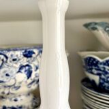 Vase, single-flower vase in white opaline