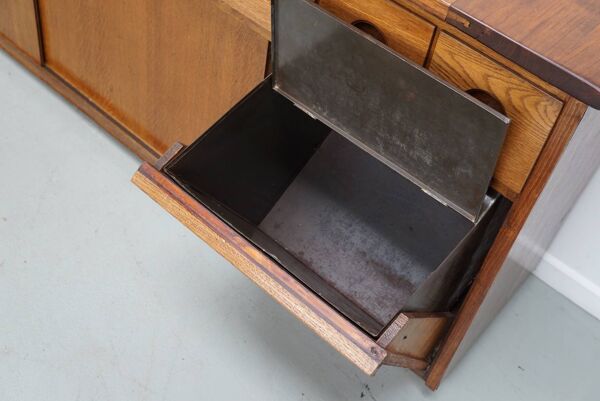 Armoire d'apothicaire/boulangerie industrielle hollandaise en chêne, vers les années 1950