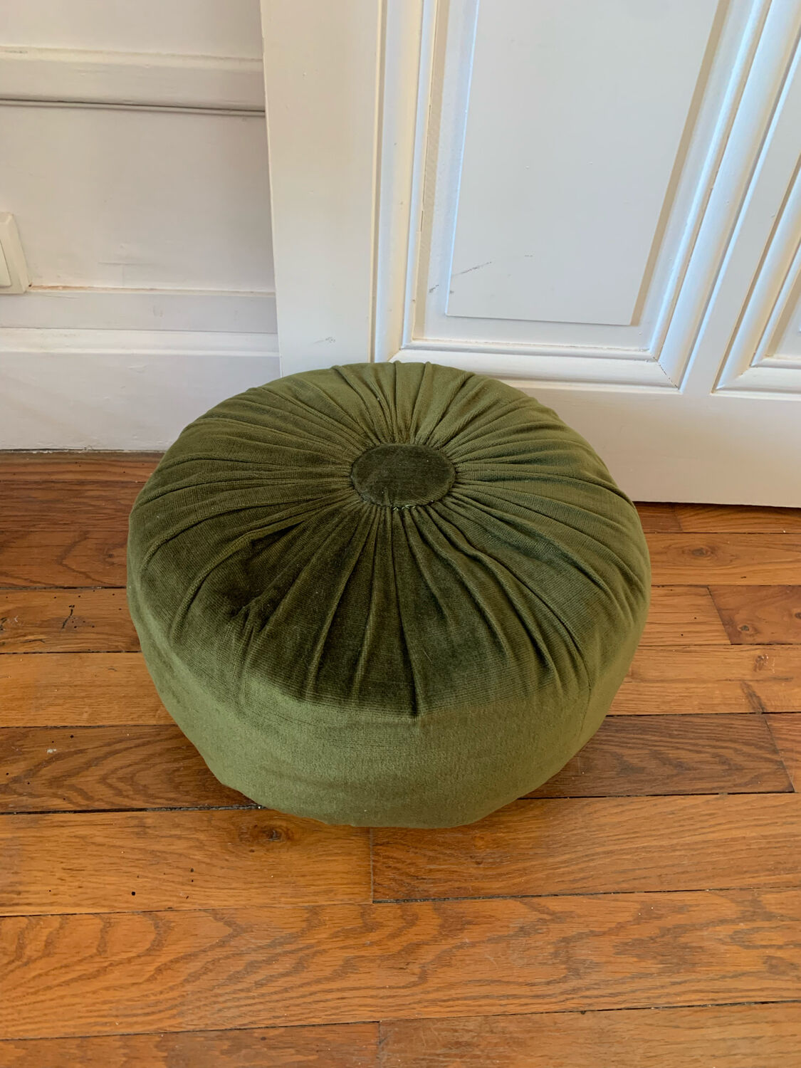 Olive green velvet pouf