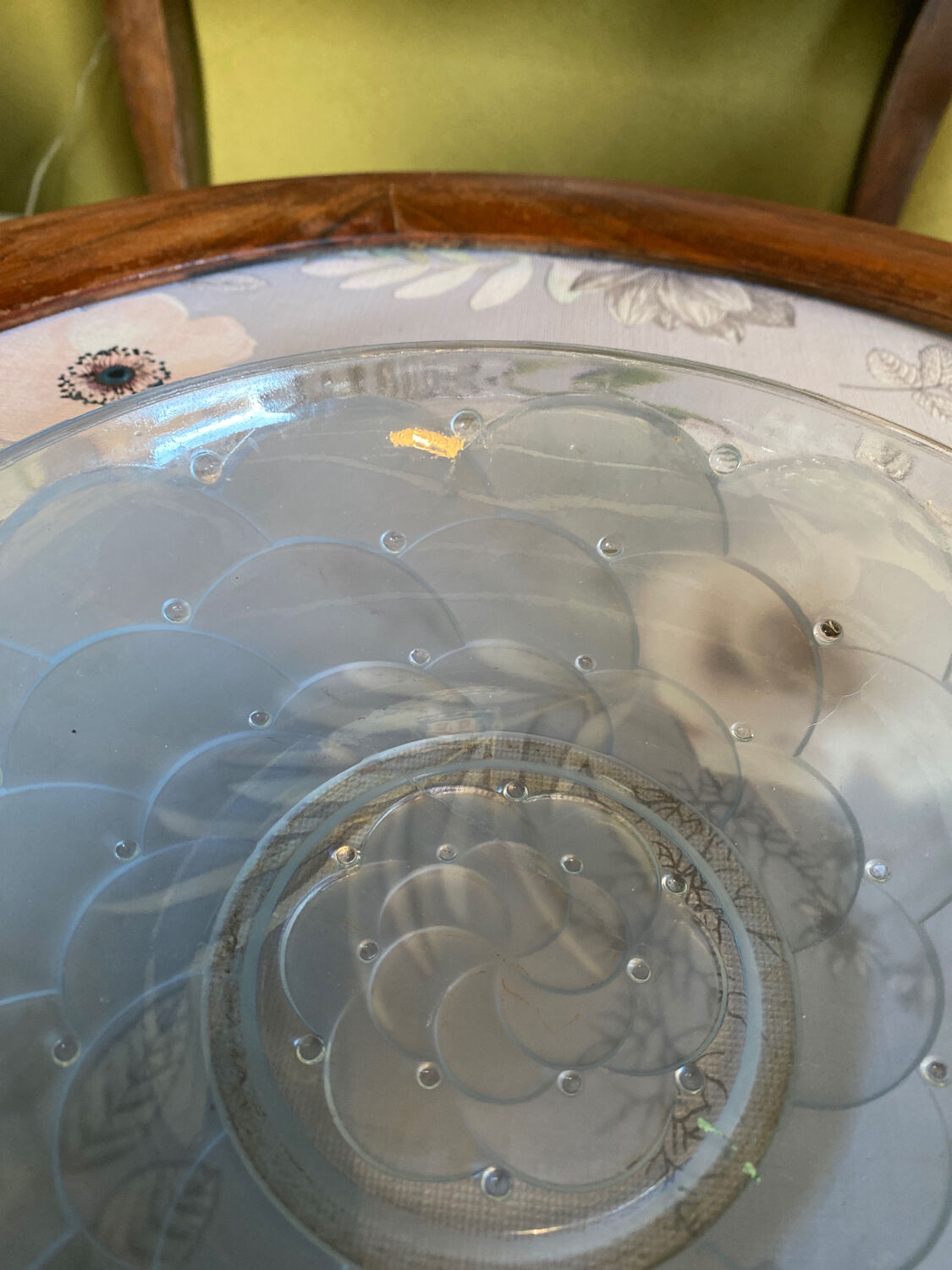 Art deco style fruit presentation cup