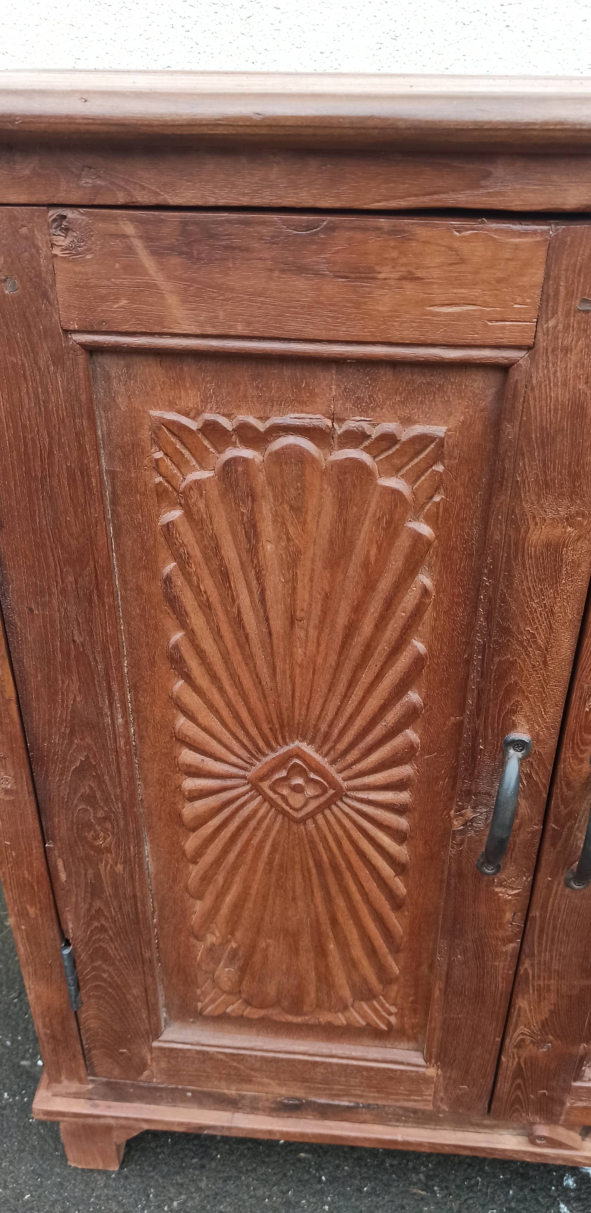 Old wooden chest of drawers