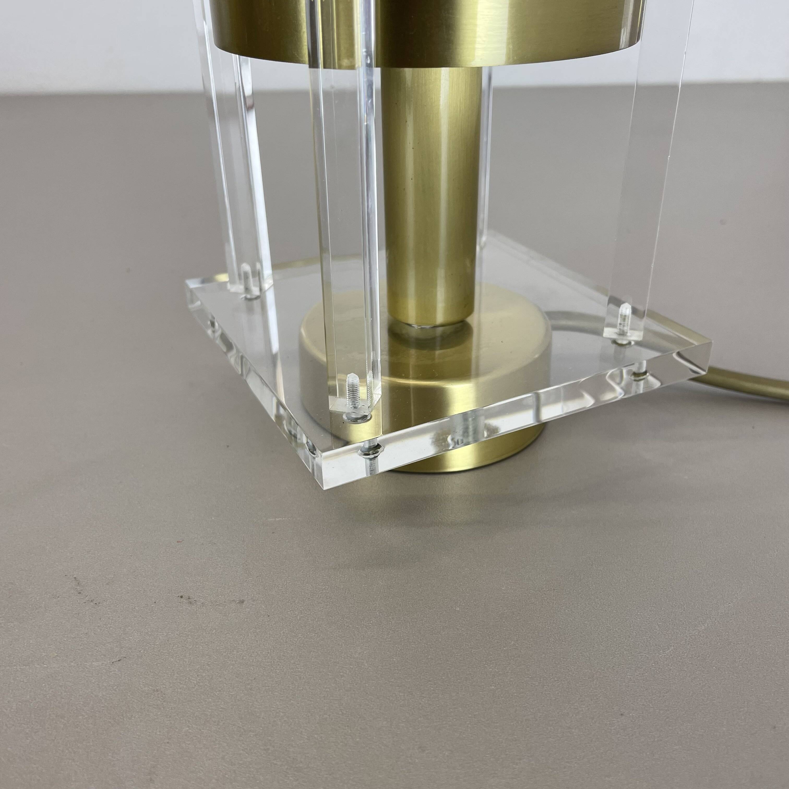 Postmodern Brass Acryl Glass Cubic Table Light, Italy 1970