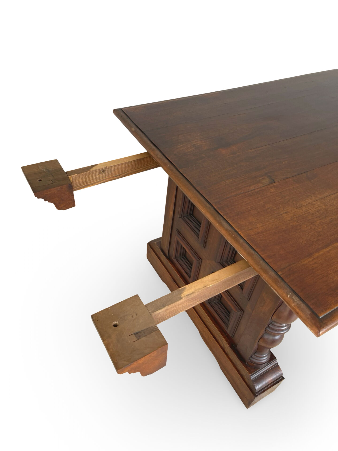 La table à manger extensible de haute qualité de style Renaissance italienne,