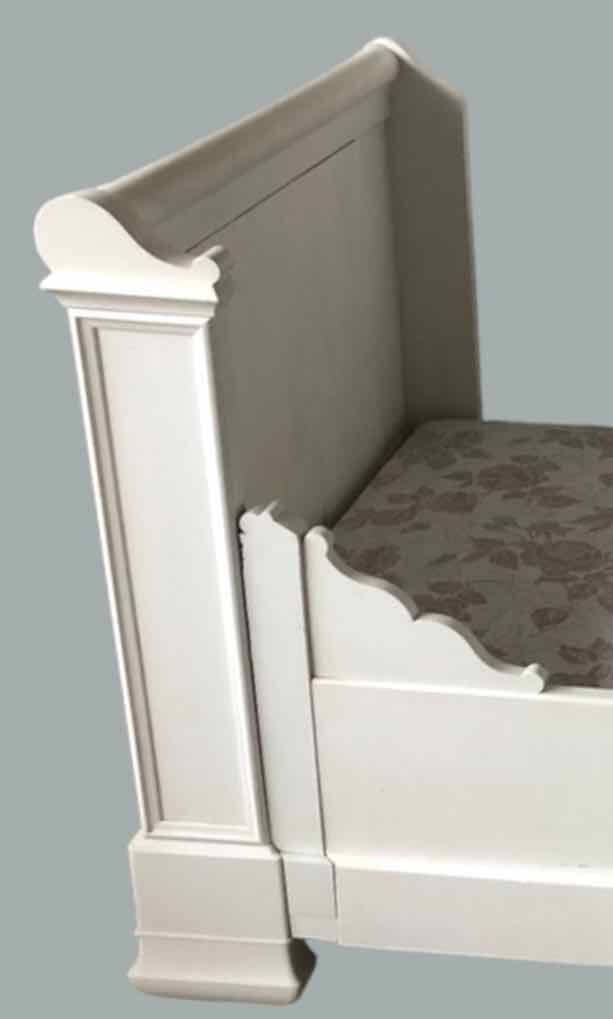 White lacquered solid wood sleigh bed