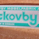 Scandinavian expandable central square table in teak