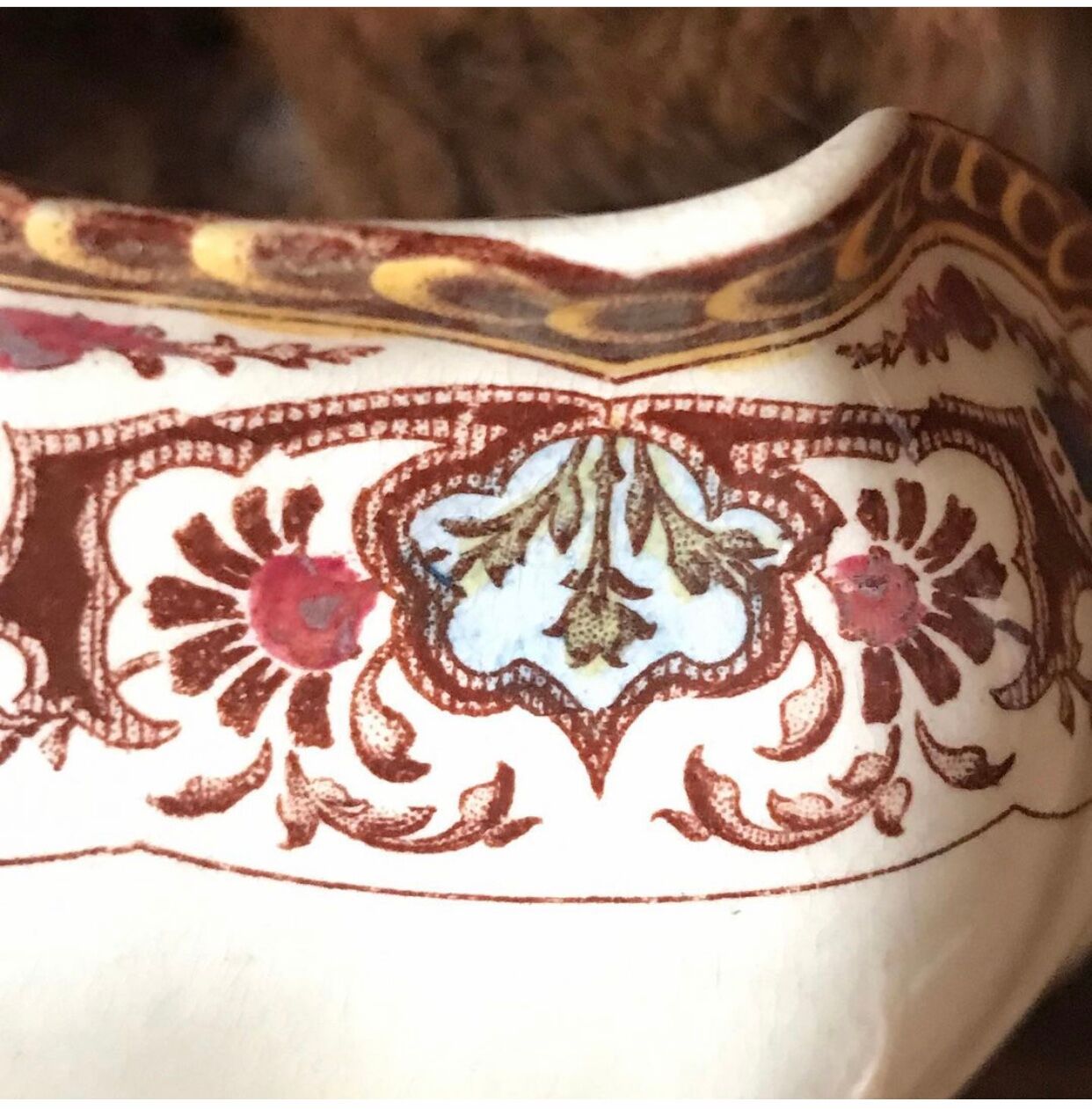 Old sauce boat terre de fer