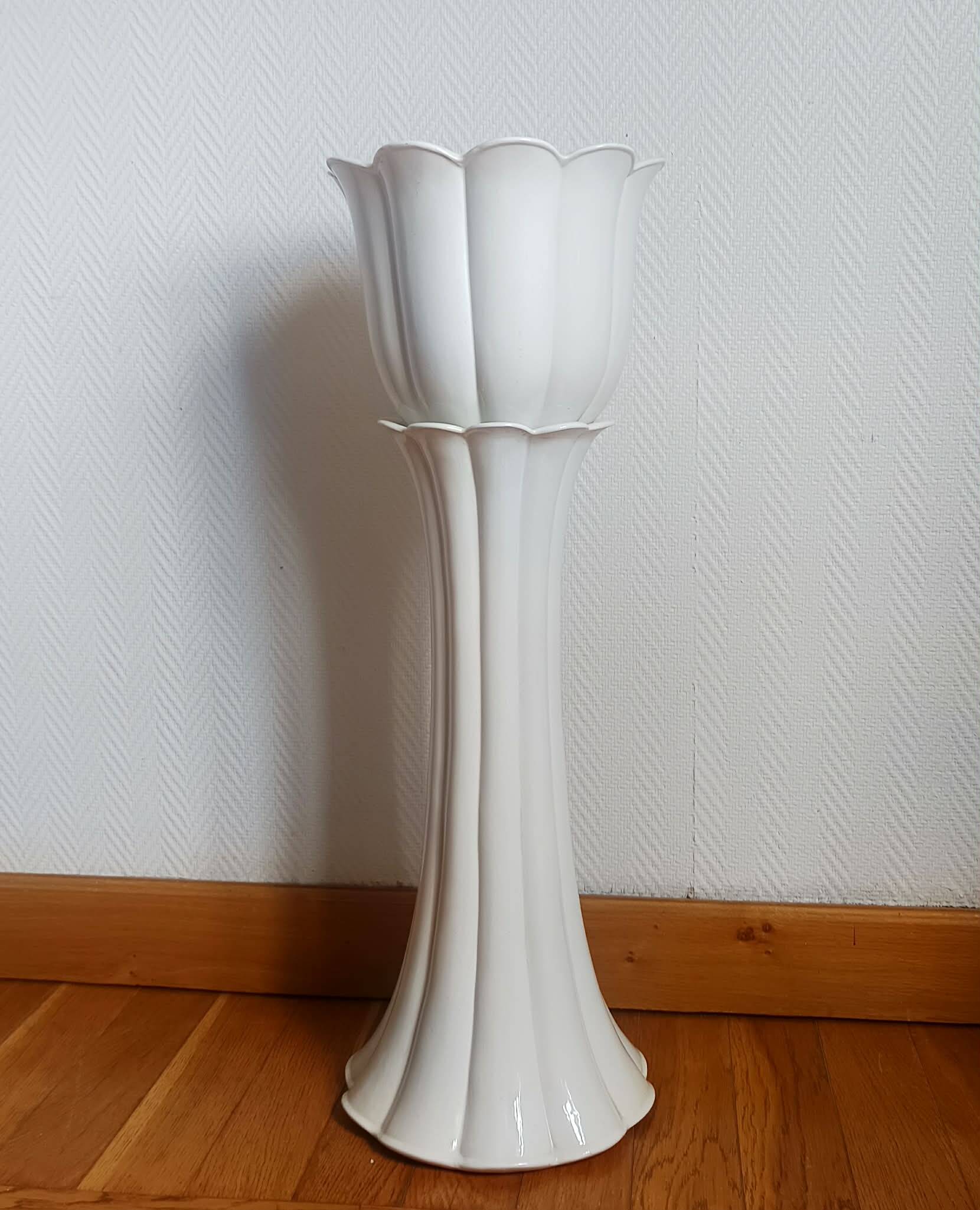 Planter pot on stand in earthenware, vintage Italy