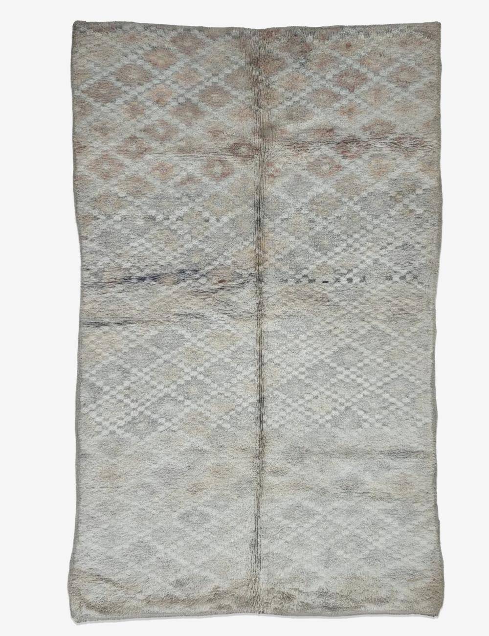 Minimalist Berber Rug - 272 x 170 cm