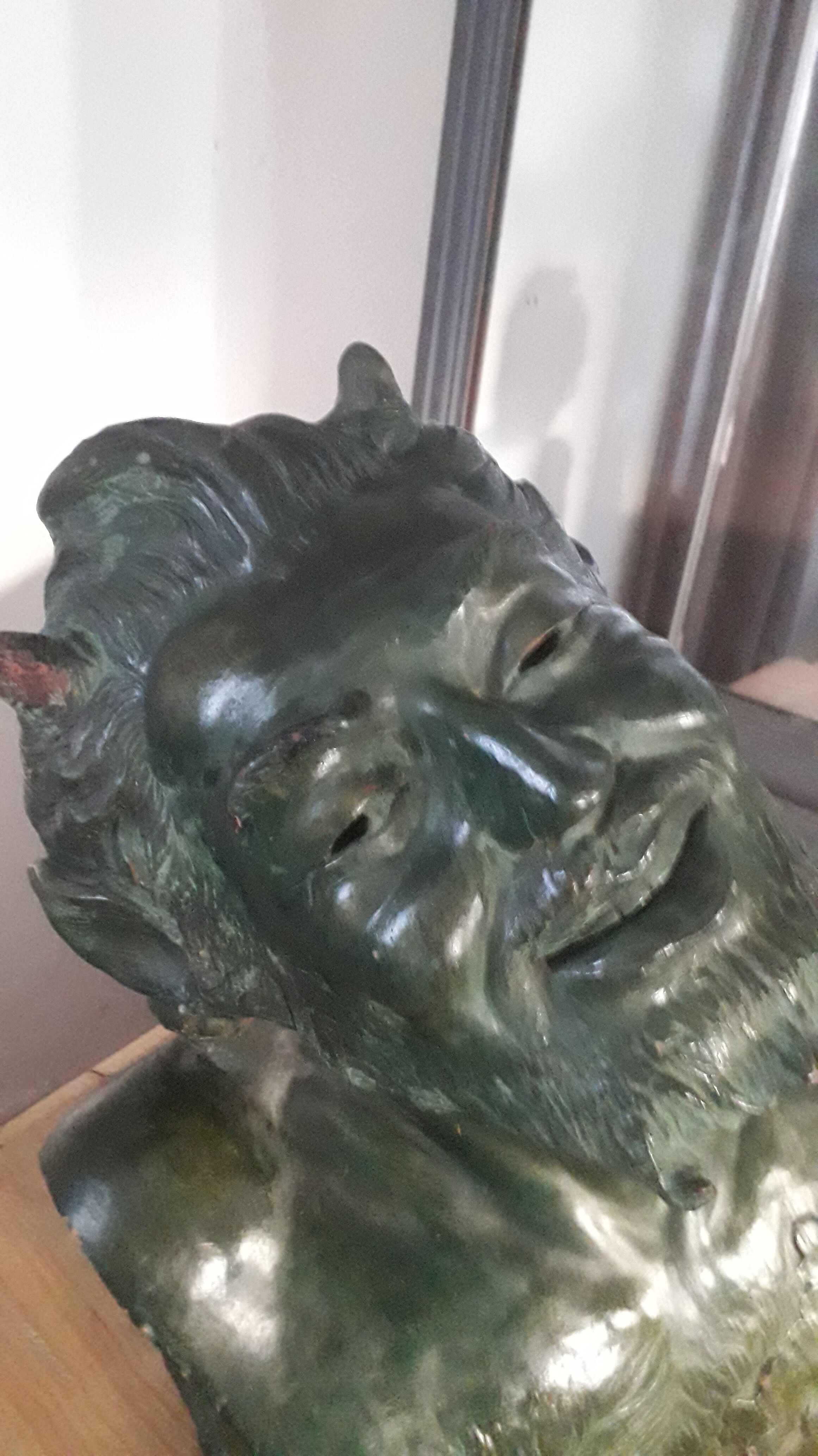 Sculpture bust