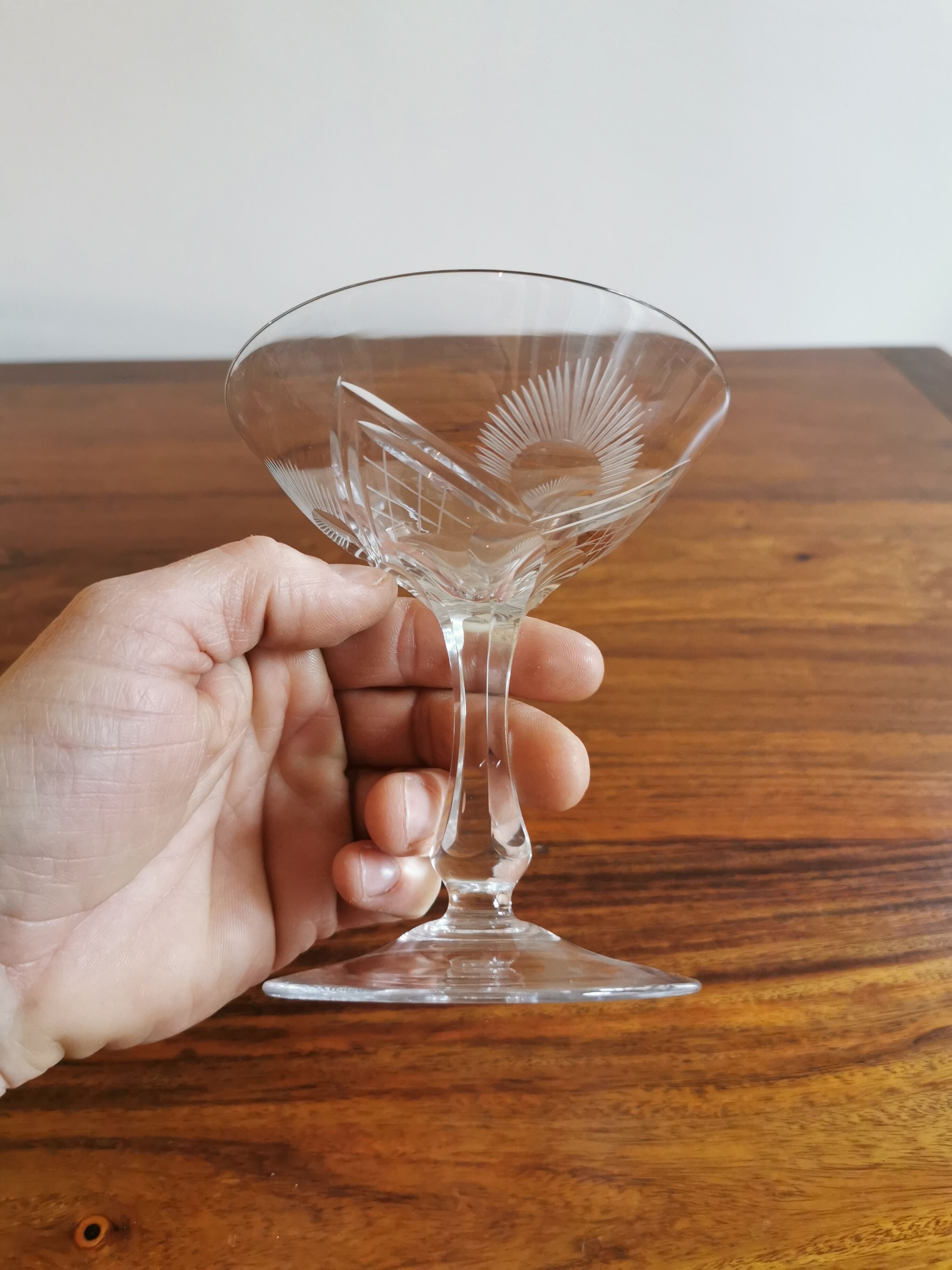 6 glasses of vintage crystal champagne