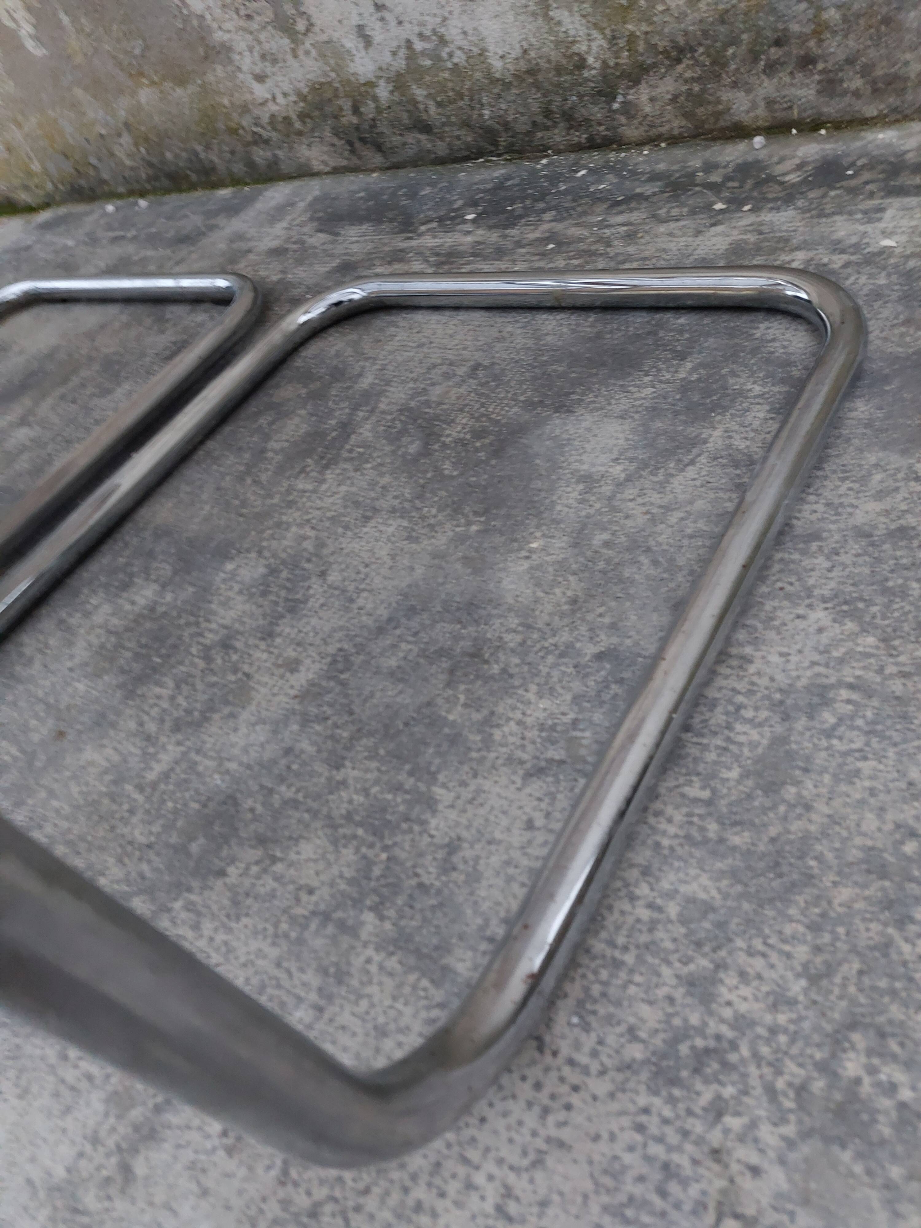 Paire de chaises B32 de Marcel Breuer signée Italie
