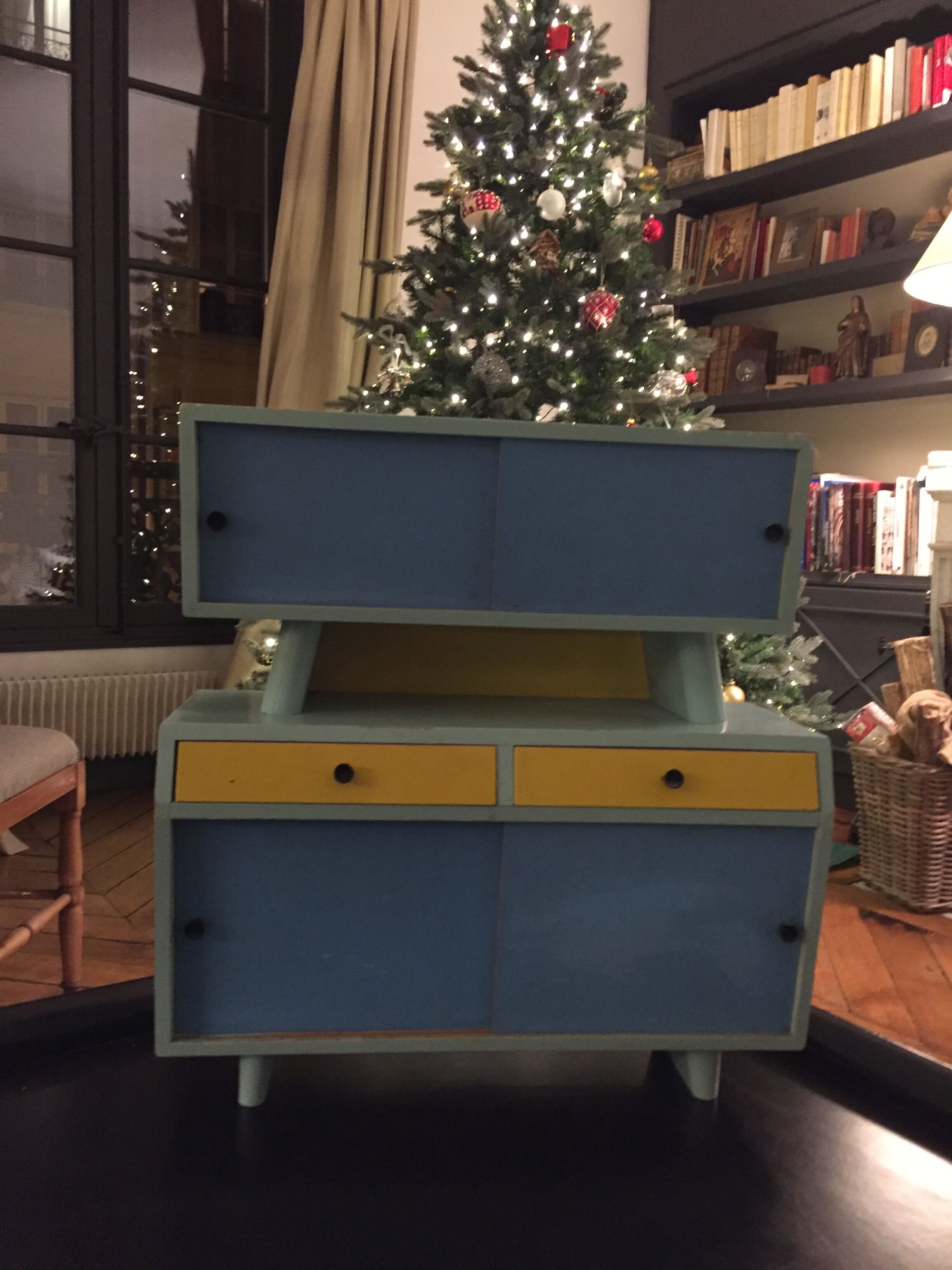 Buffet meuble poupée années 1960 pour déco trendy
