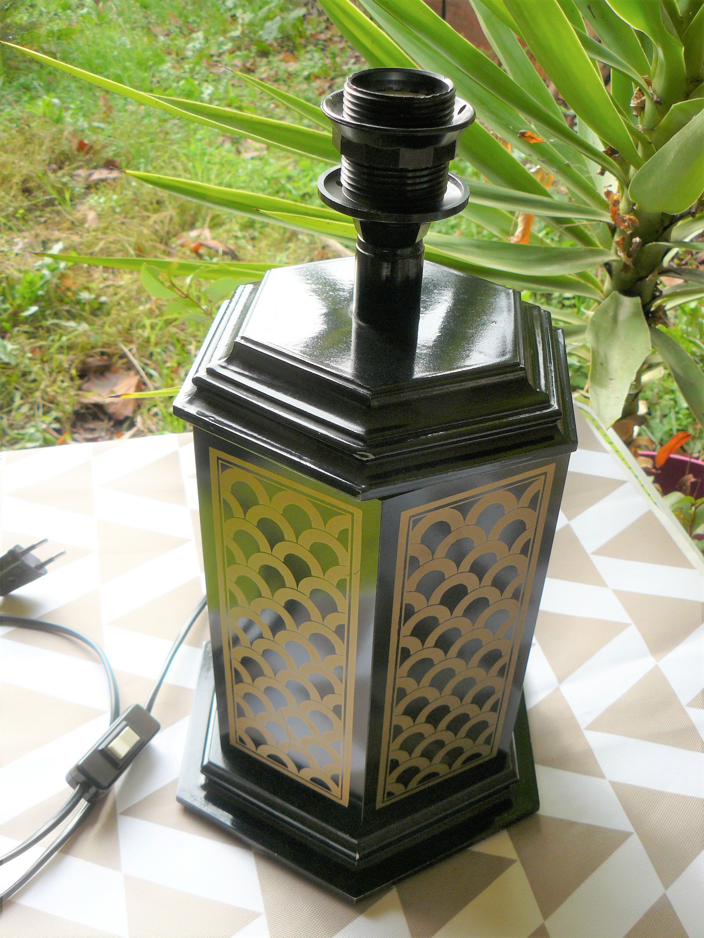 Wooden laque lamp foot