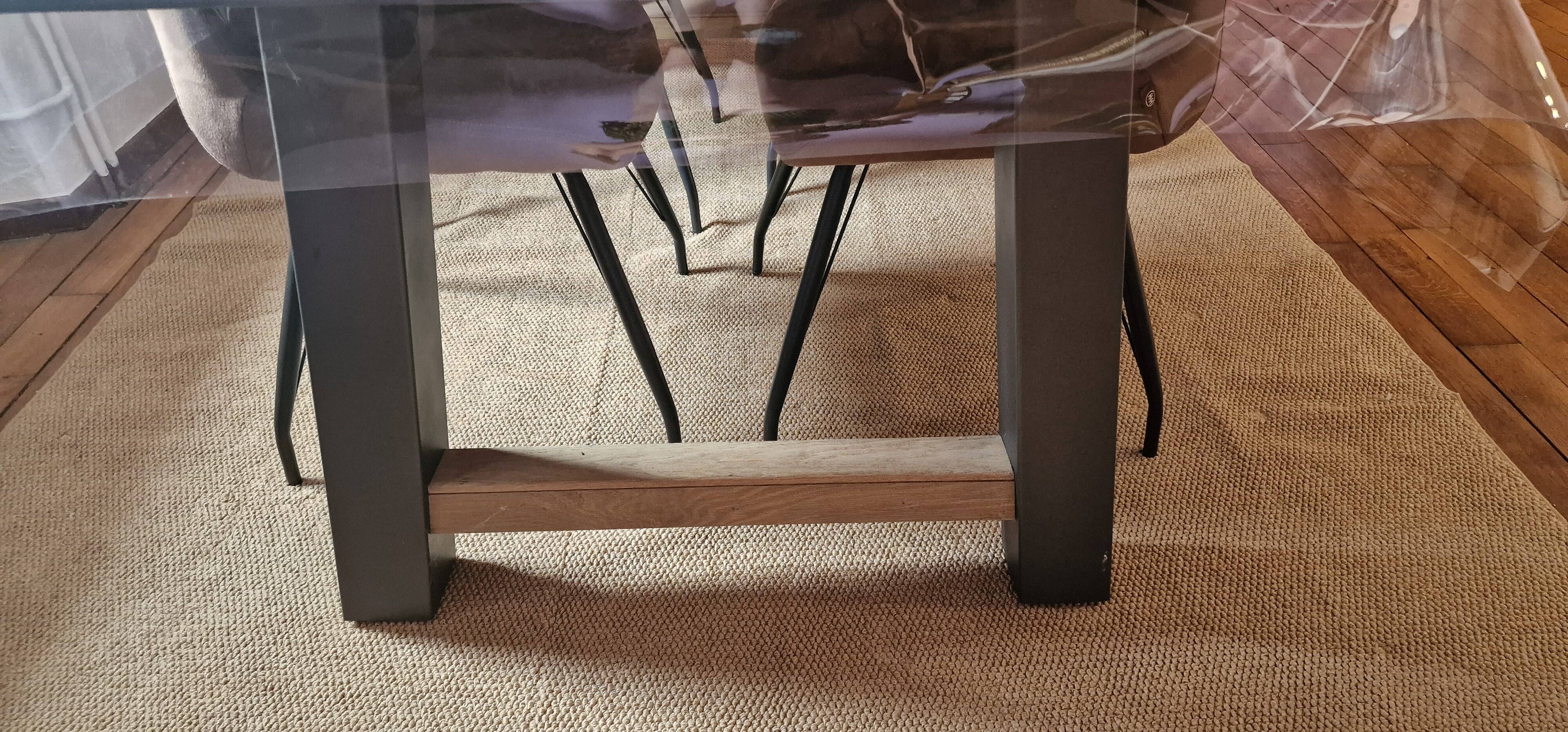 Table and Chairs H&h