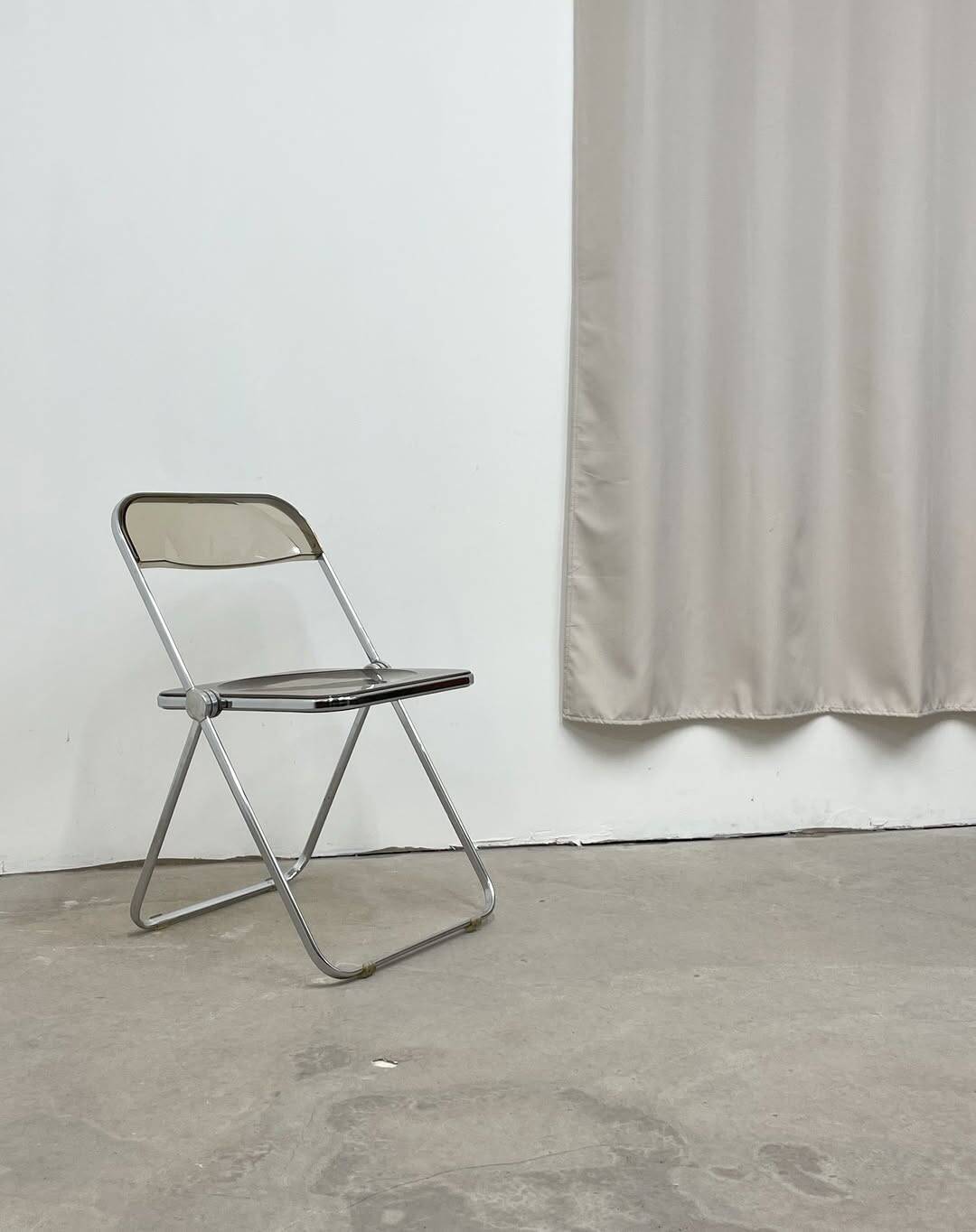 Plia chair, Giancarlo Piretti, Anonima Castelli