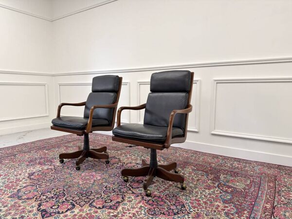 Ensemble de chaises de bureau Chesterfield anglaises classiques
