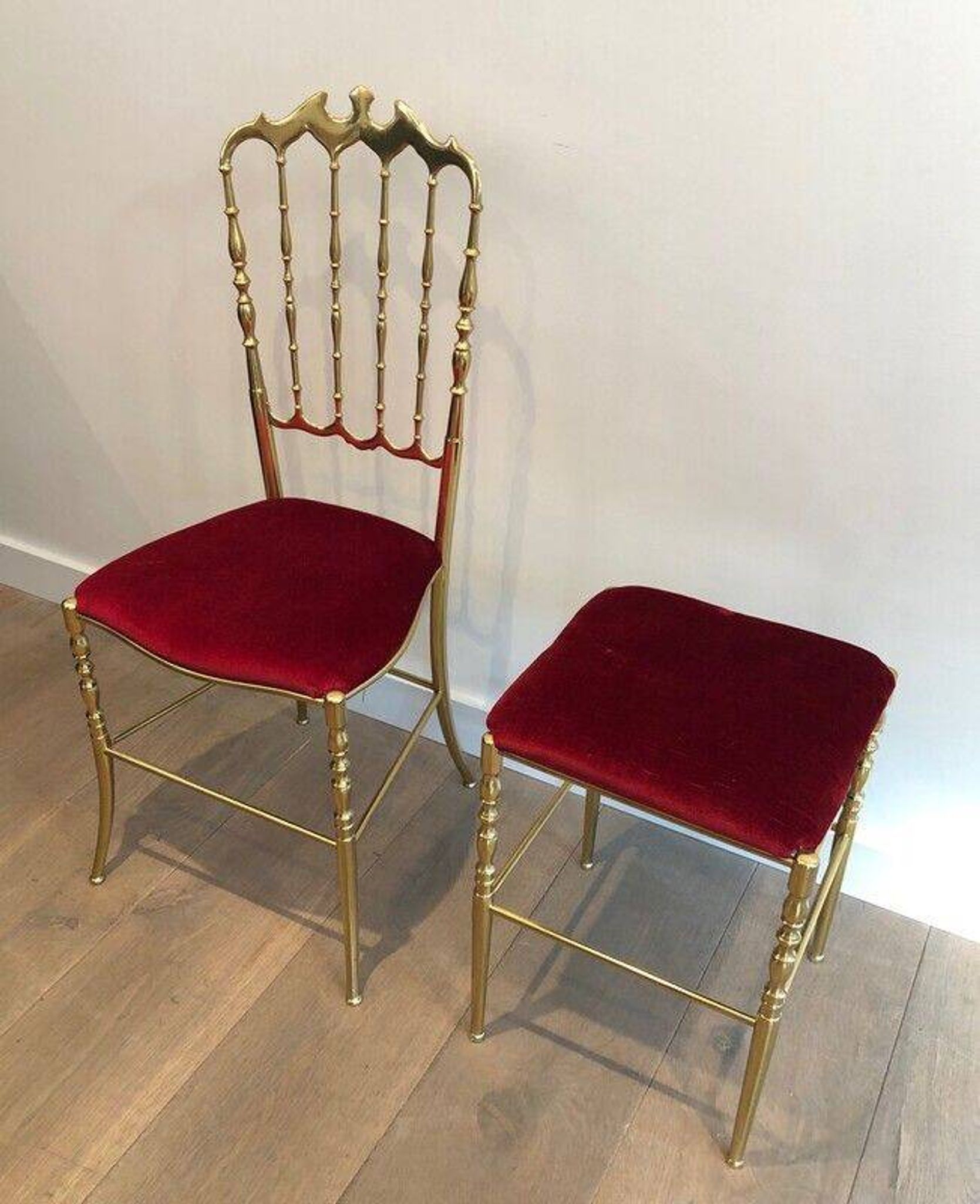 Chiavari chair and stool in brass and velvet. Around 1940.