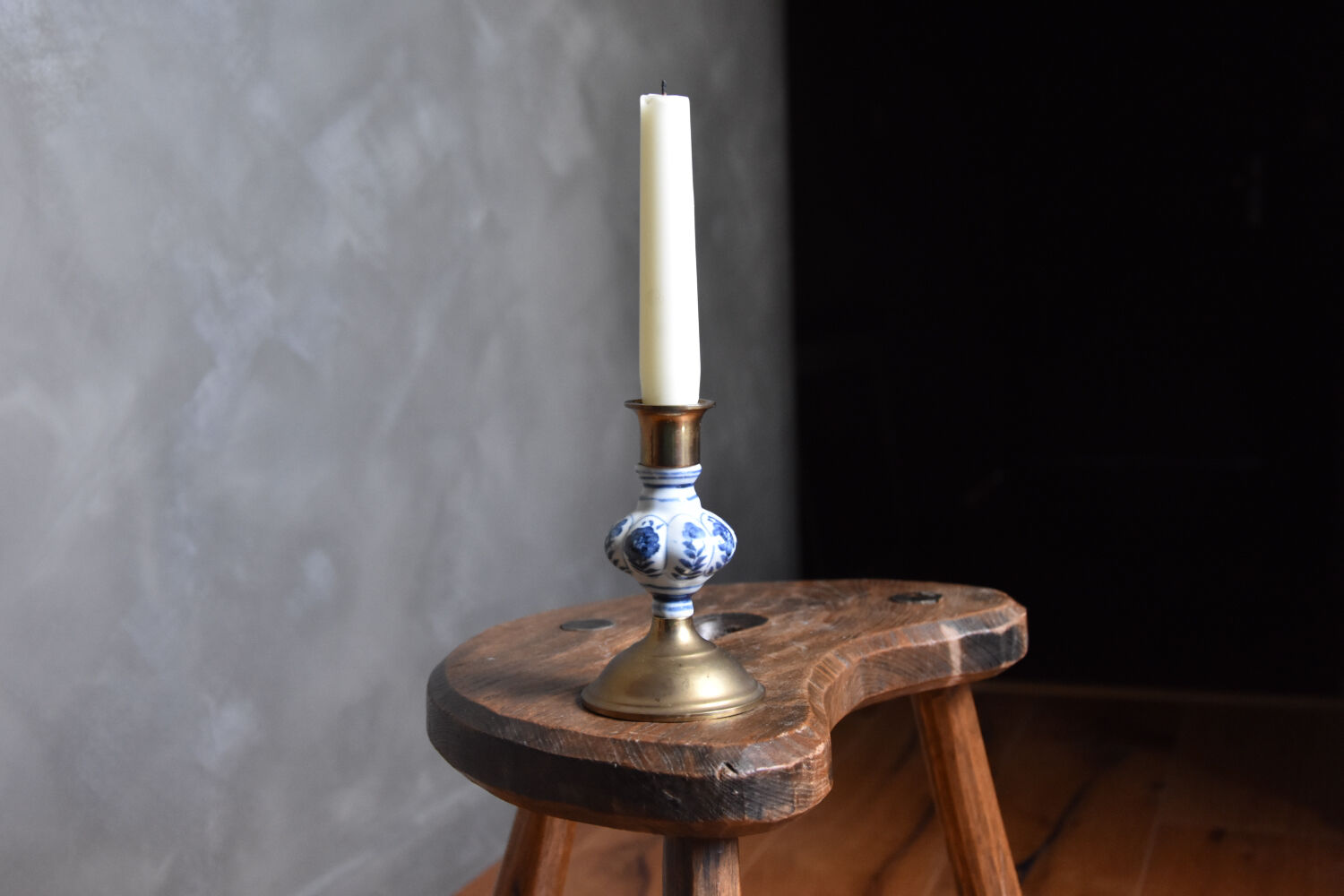 Porcelain brass candle holder