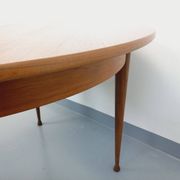 Round dining table in vintage Scandinavian style from the 50s and 60s in teak.