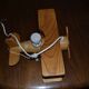 Suspension avion en bois