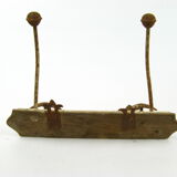 Double patere with "fleur de lys" support
