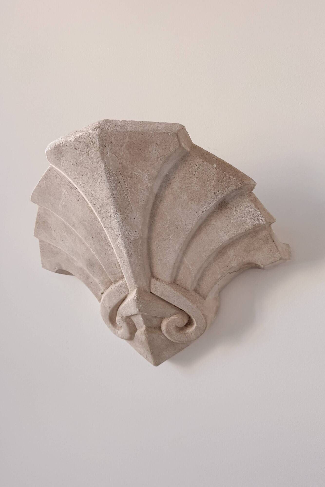 Pair of vintage geometric wall sconces in plaster, France, 1960.
