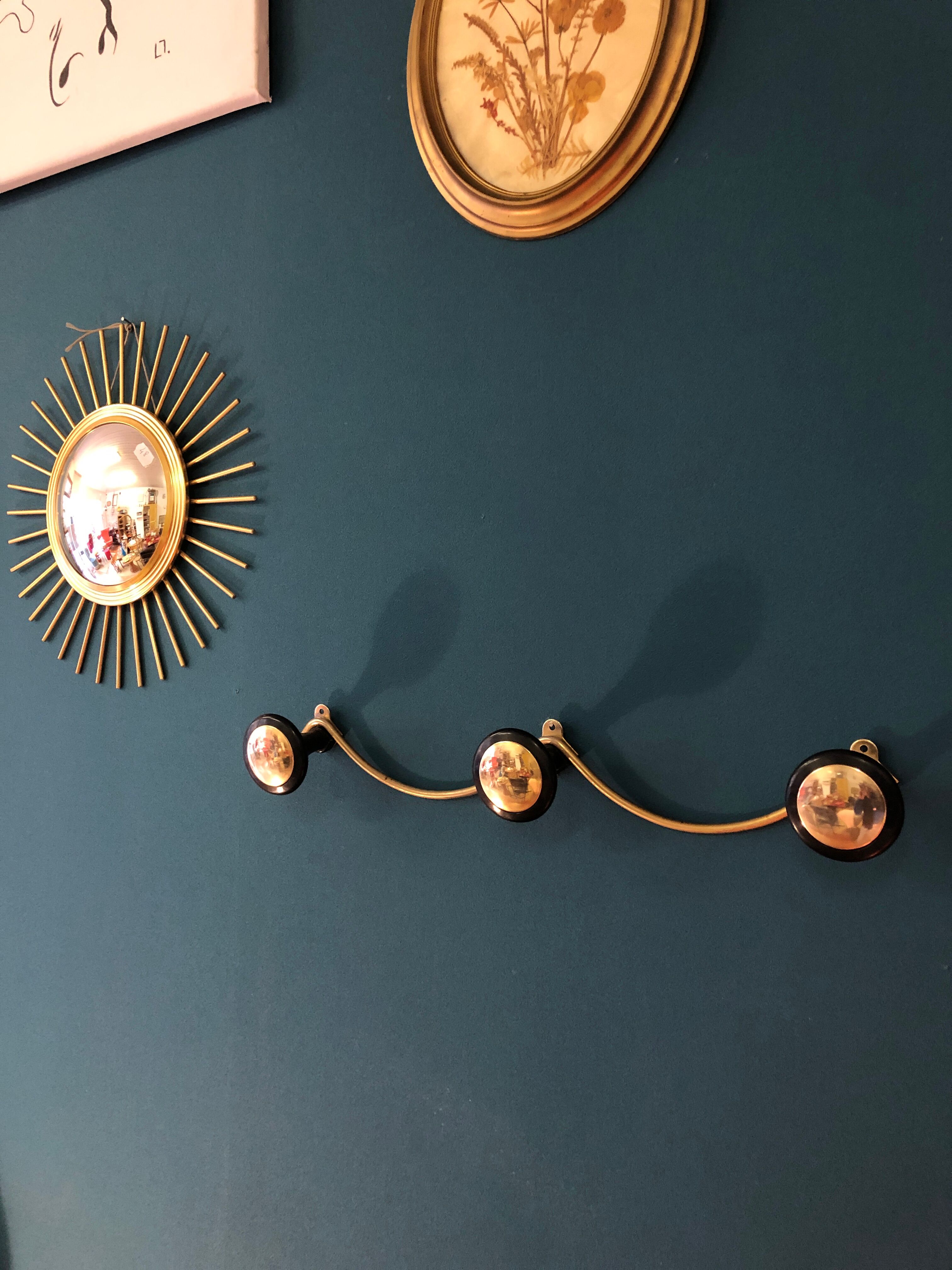 Golden coat rack