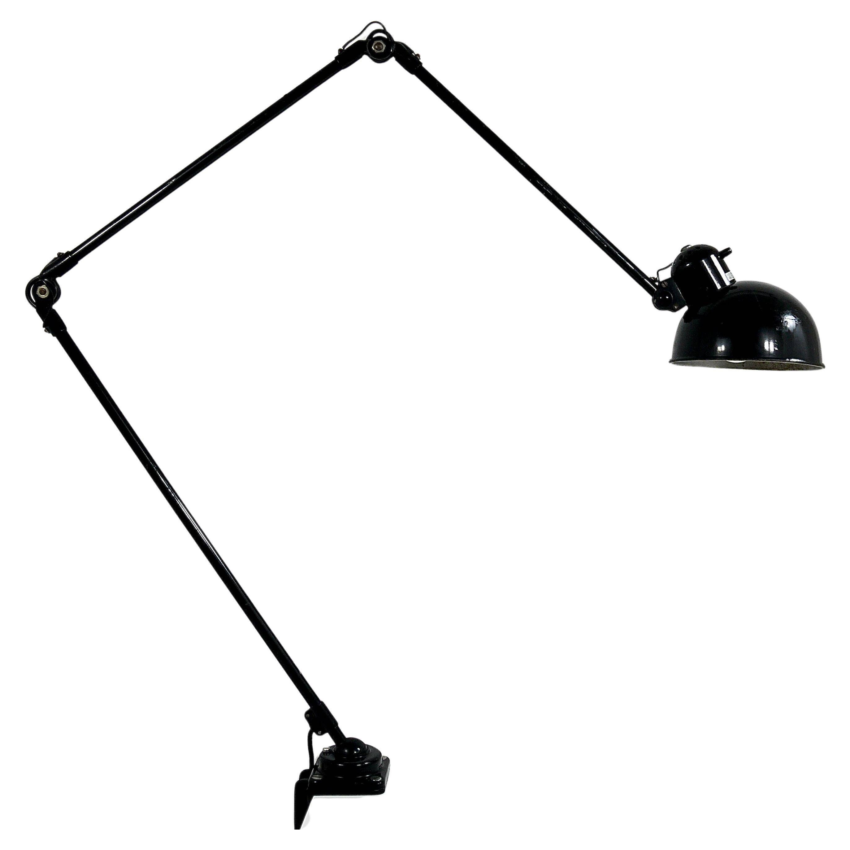 Lampe murale à pince industrielle Bauhaus Christian Dell, Koranda Autriche, années 1930
