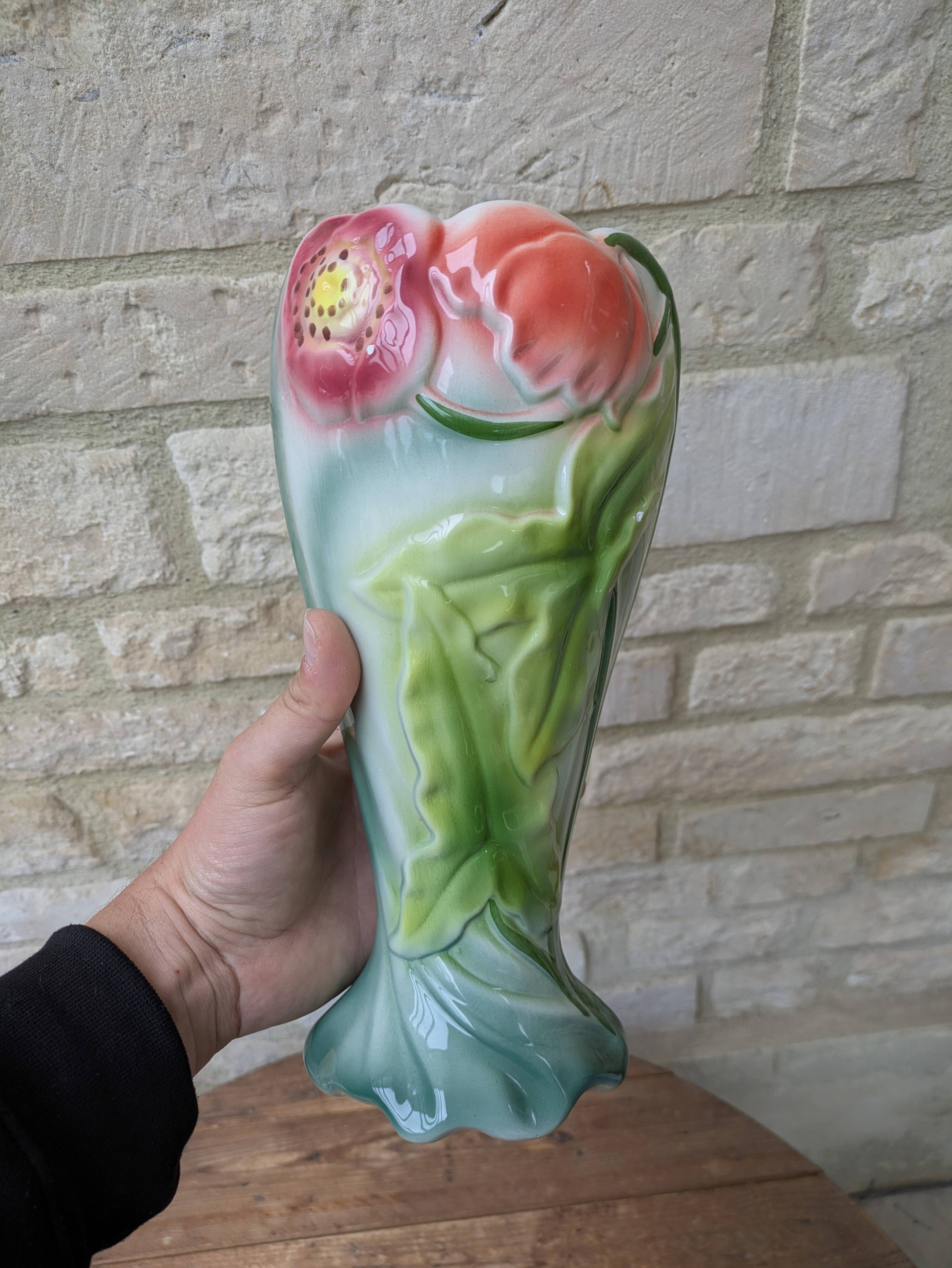 Antique large slipware vase decorated with anemones, Saint Clément, H30cm.