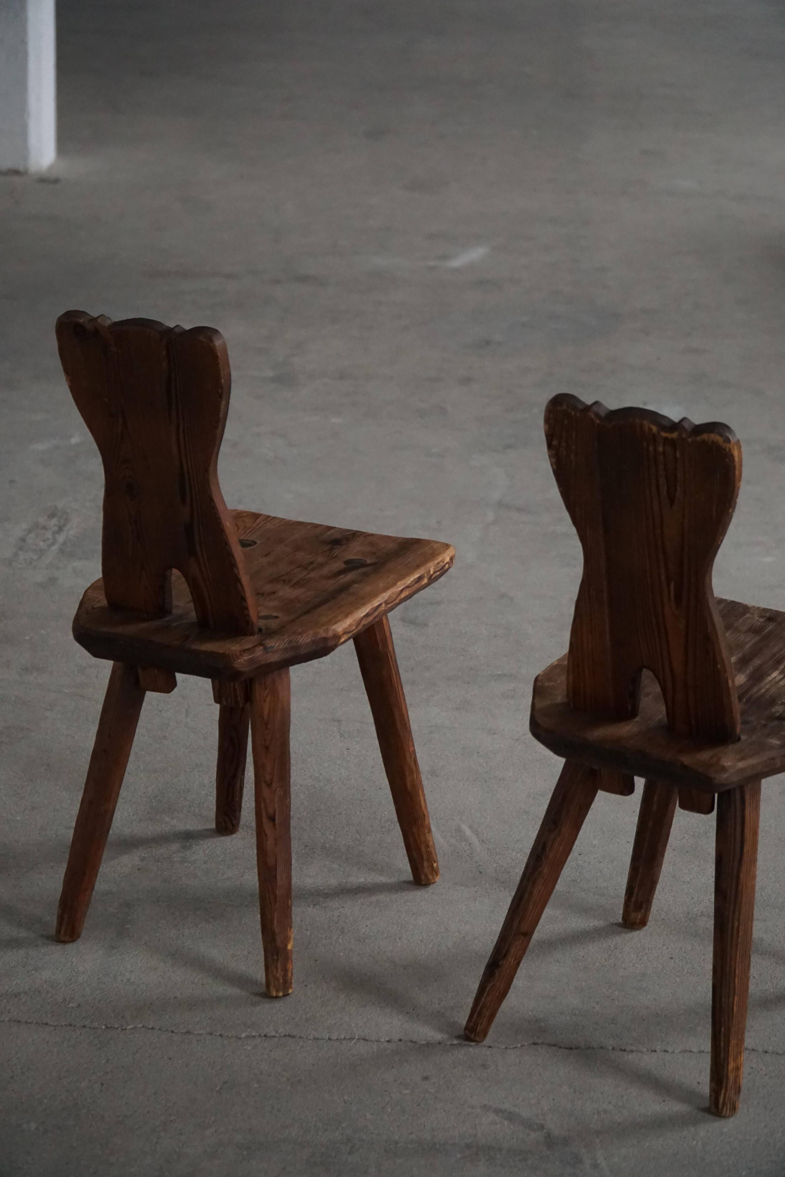 Mid-century Swedish ensemble, set of 4 "Sports Cabin" chairs handmade in pine, 1940s.