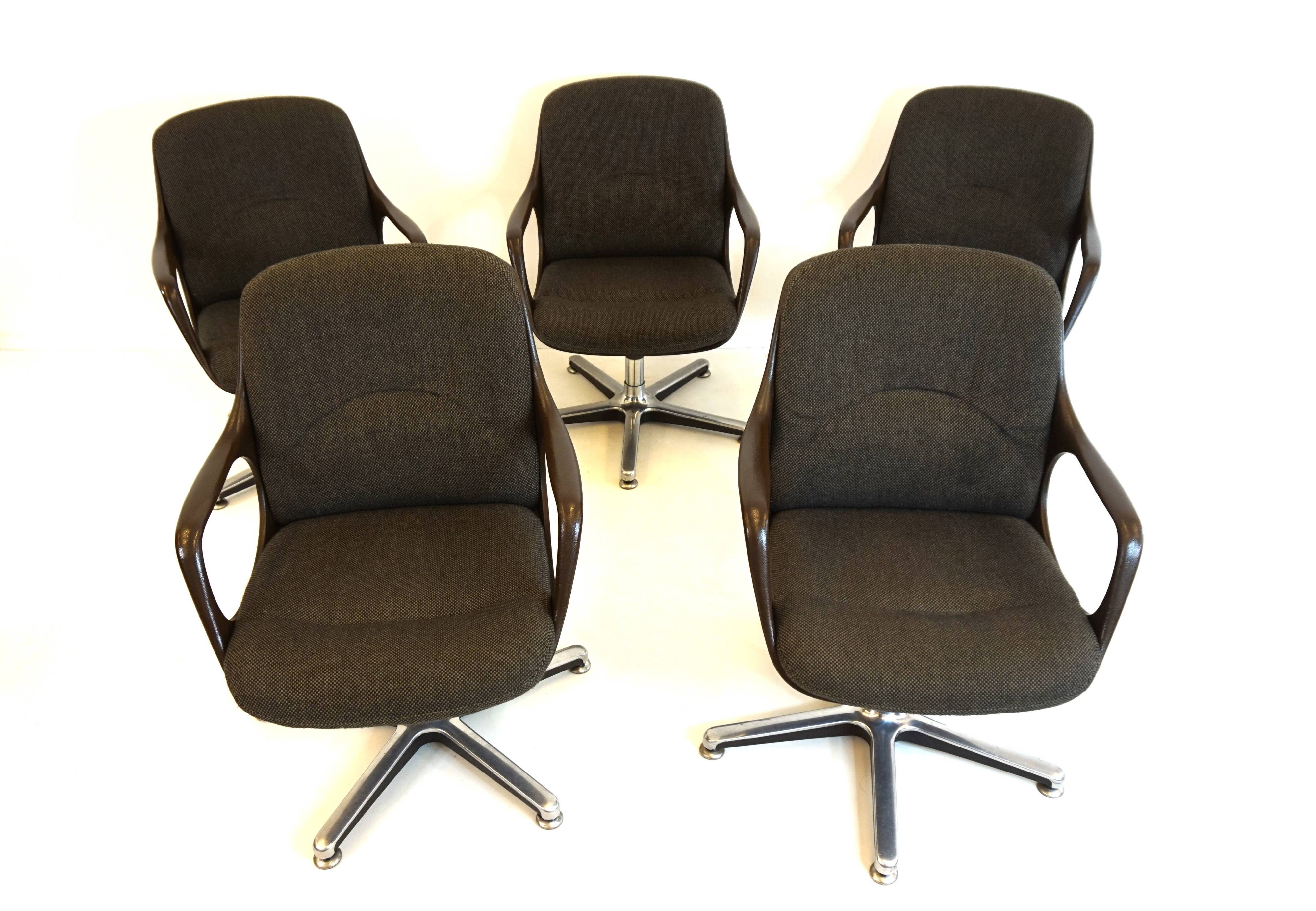 Set of 5 Chromcraft office armchairs