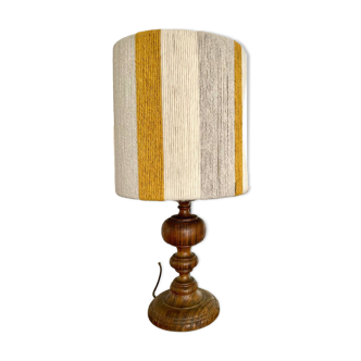 Grande lampe vintage pied bois tourné abat jour rayures laine et corde