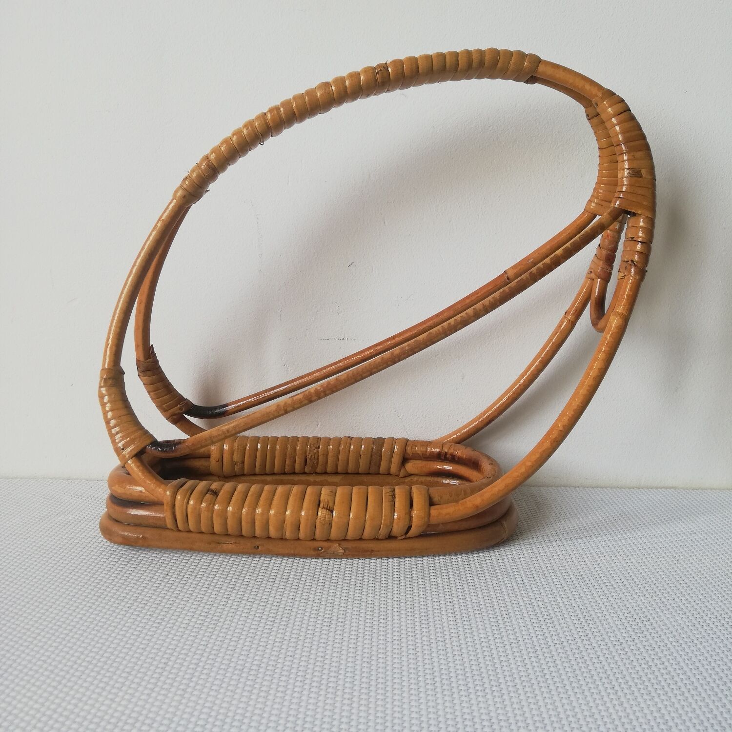 Rattan bottle holder