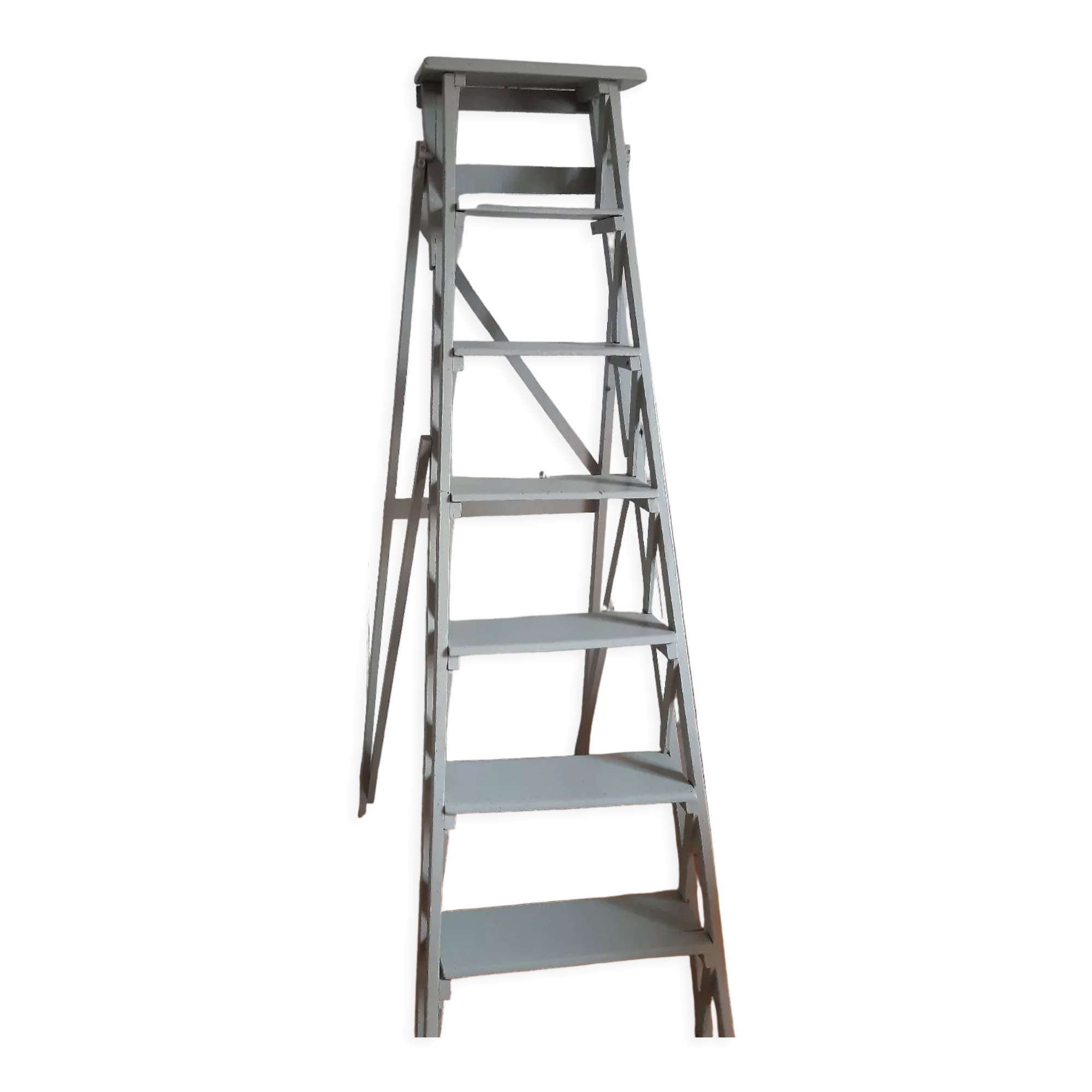 Stepladder of ancient painter