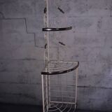 Metal corner shelf