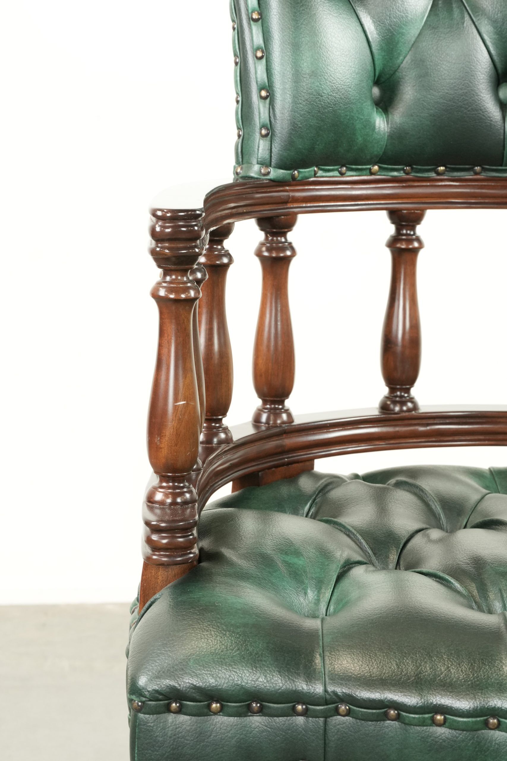 Chaise de bureau Chesterfield de style anglais en cuir vert