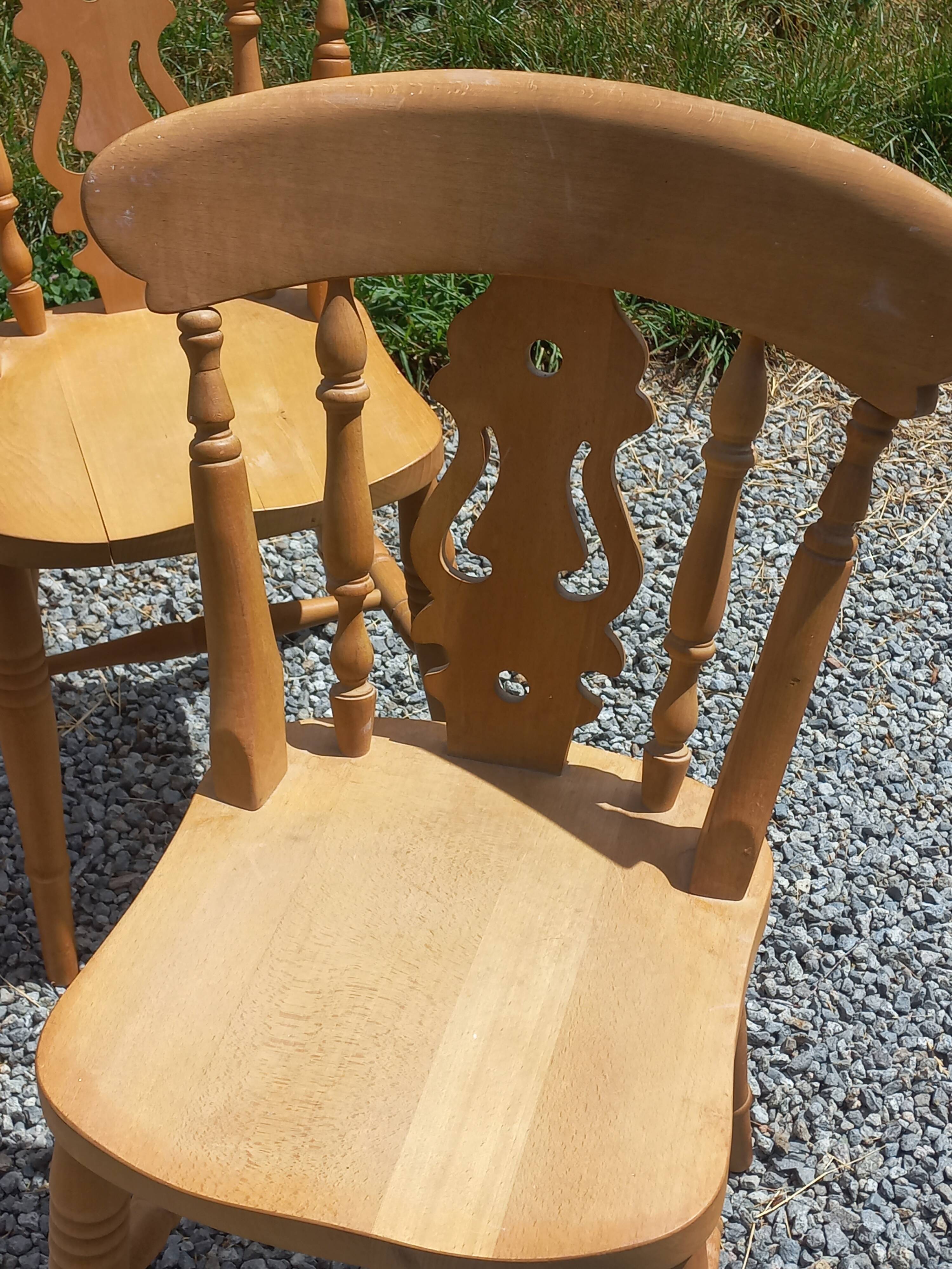 Set of 4 chairs and 1 armchair in mountain style.