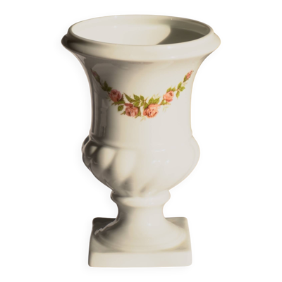 Vase Médicis à décor floral, en porcelaine de Limoges