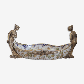 Coupe en faïence et bronze "Femmes et guirlandes" de style Art Nouveau