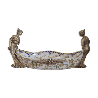 Art Nouveau-style "Women and Garlands" cup