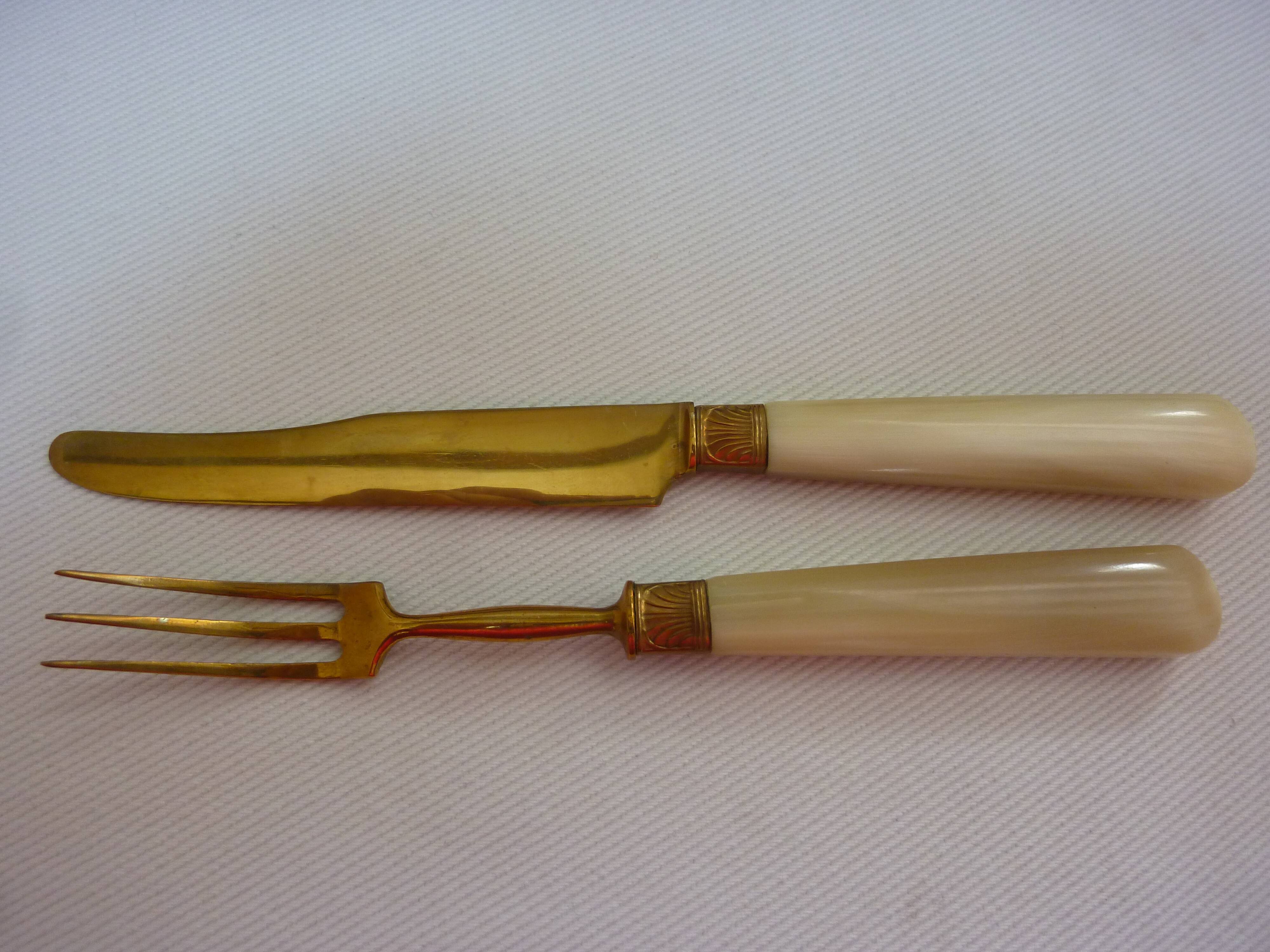 set 12 forks and dessert knives blade in vermeil and bone handle