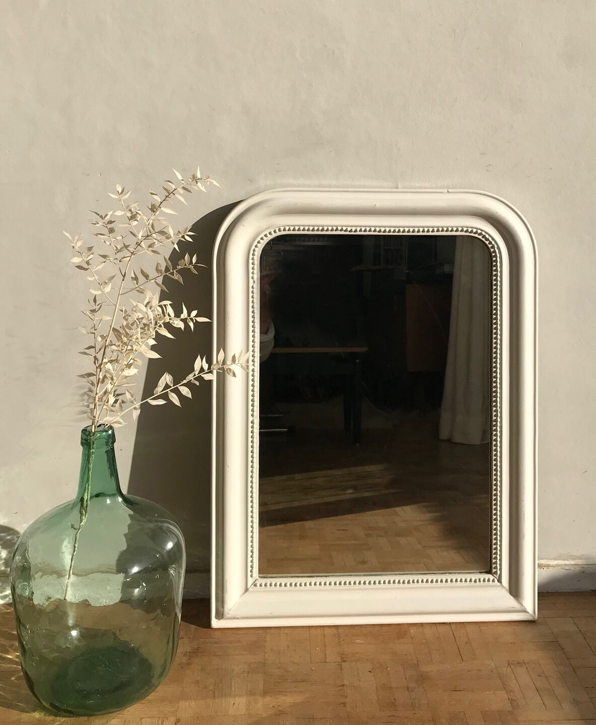 White Louis Philippe mirror - 76 x 56 cm