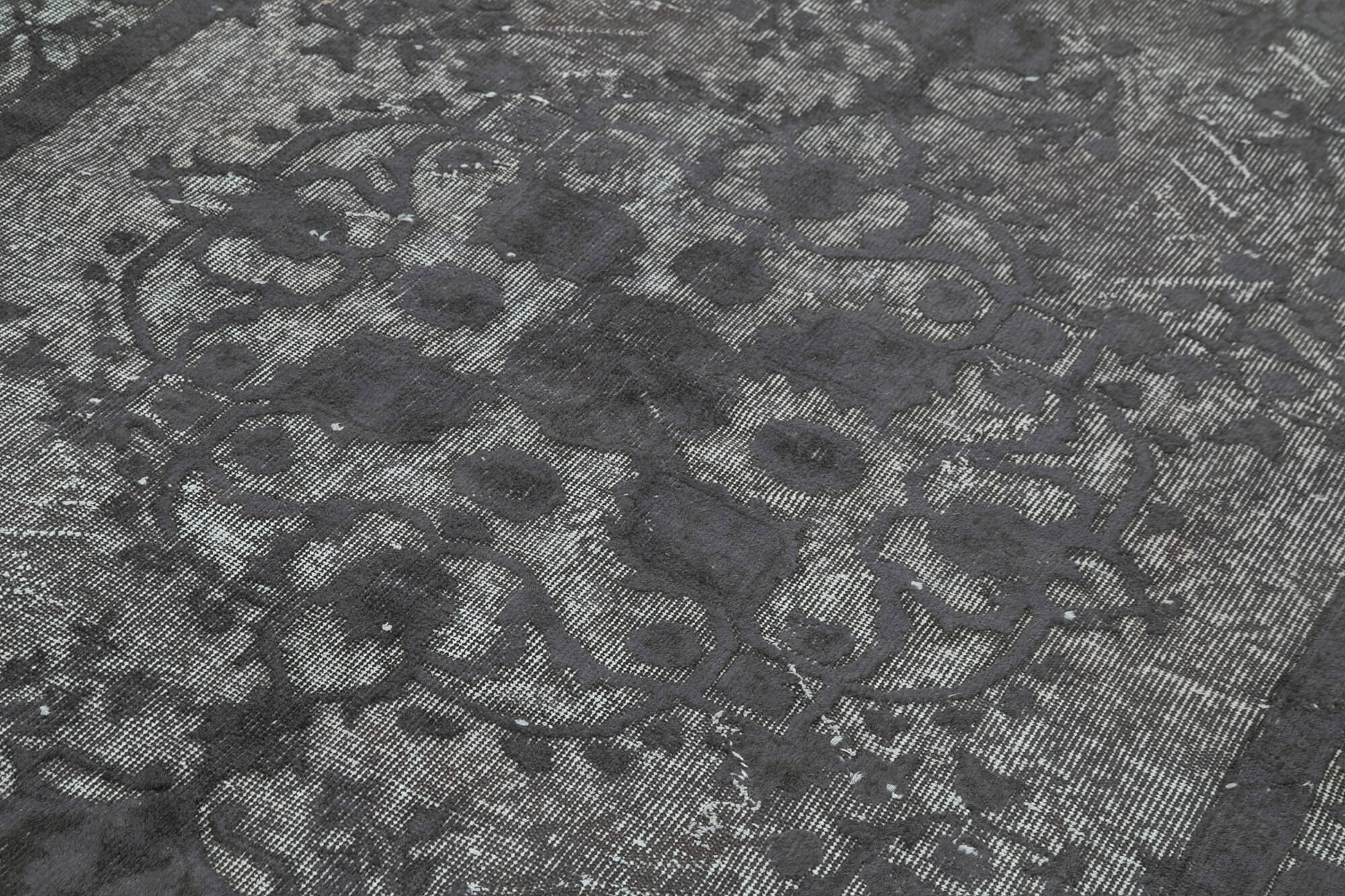 Handmade contemporary oriental 1970s 172 cm x 268 cm grey rug