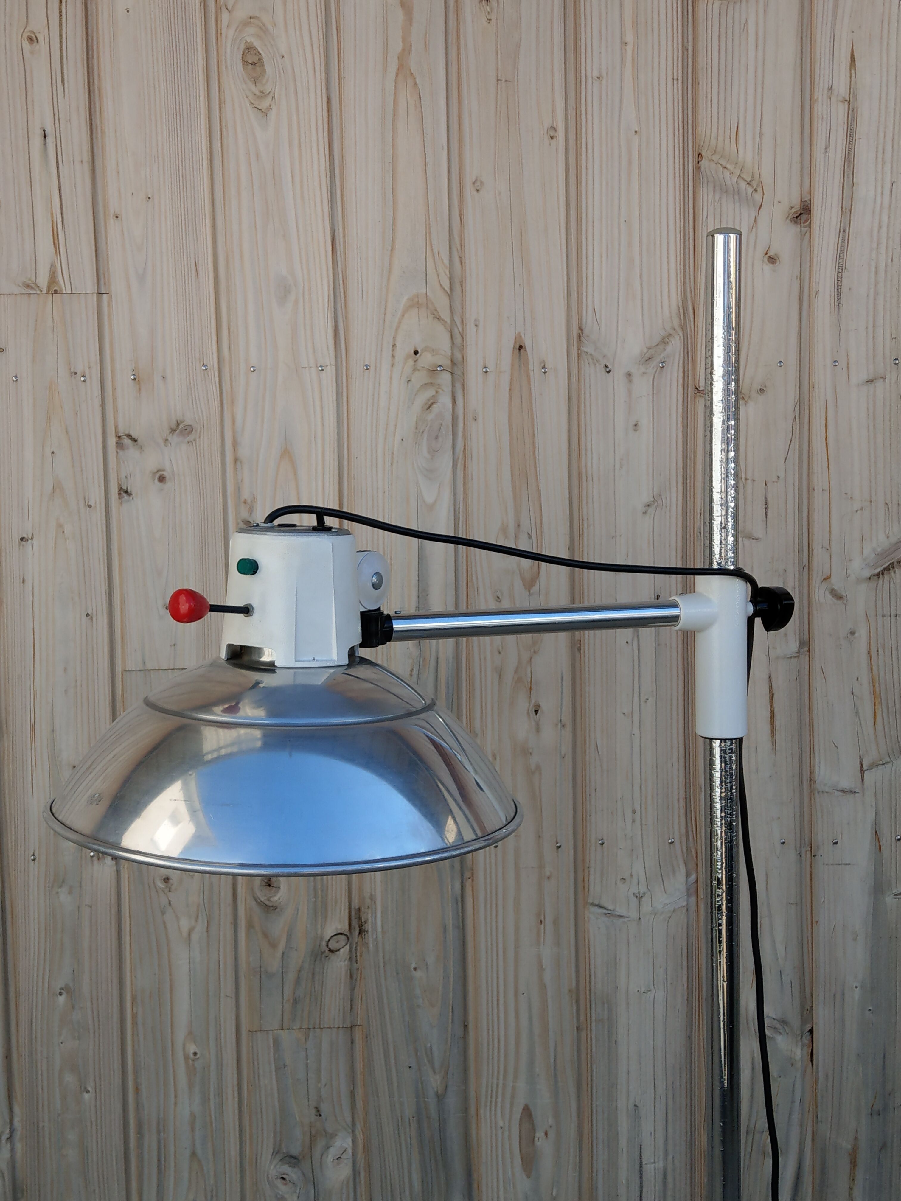 Lamppost Medical 50/60's
