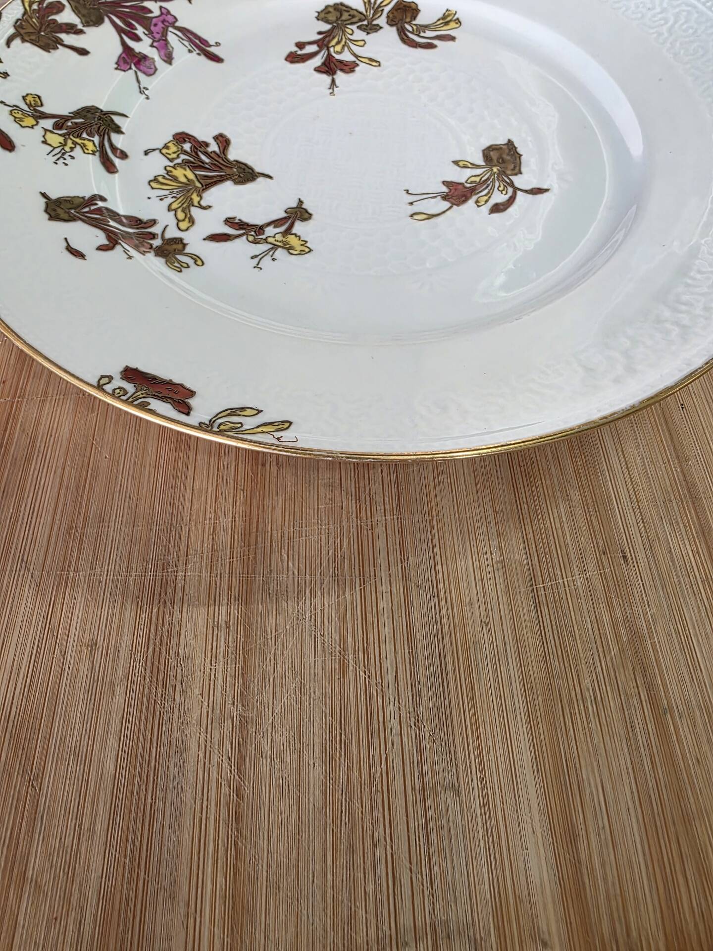 Japanese-style plate Haviland Limoges L'Escalier de Cristal Chèvre pattern