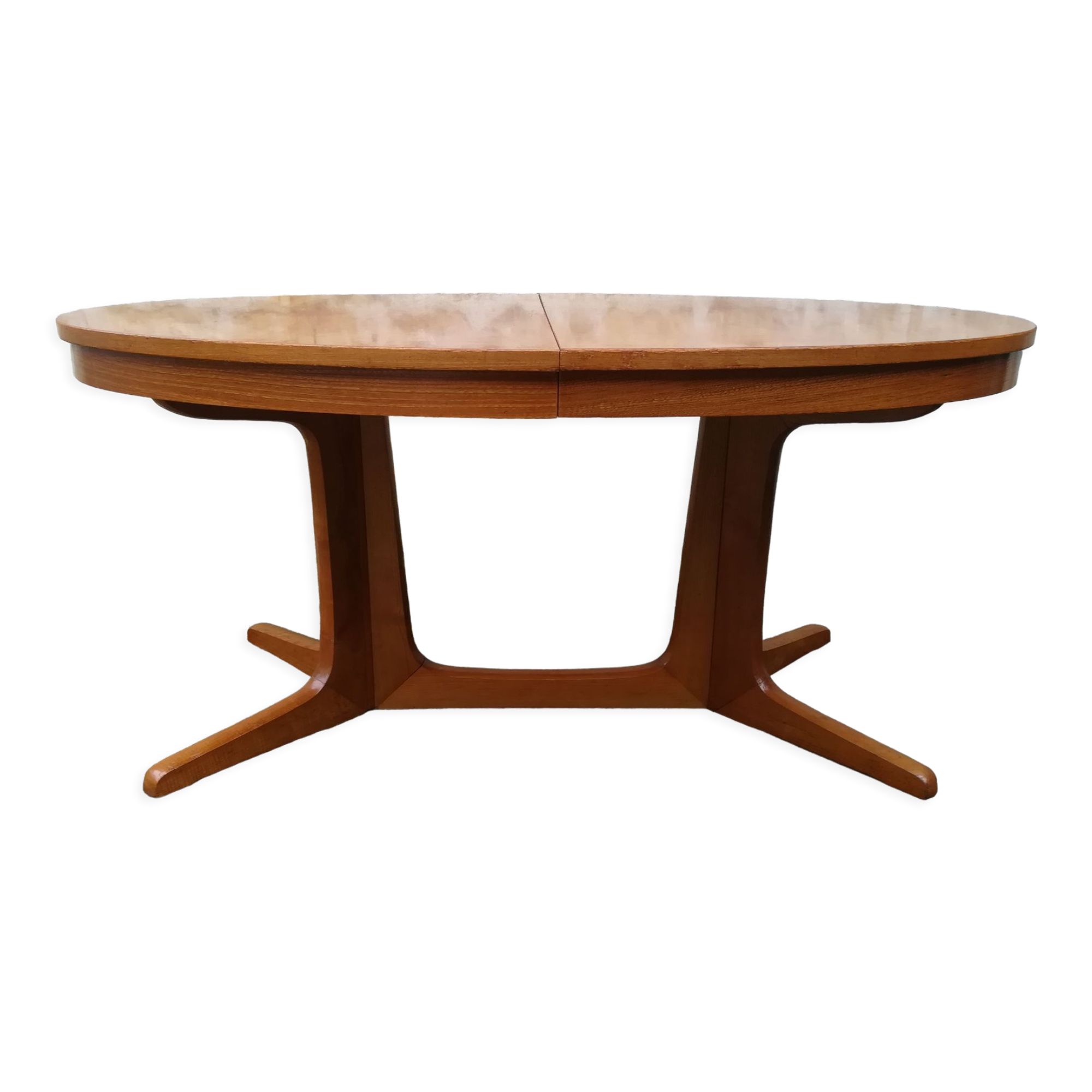 Scandinavian table