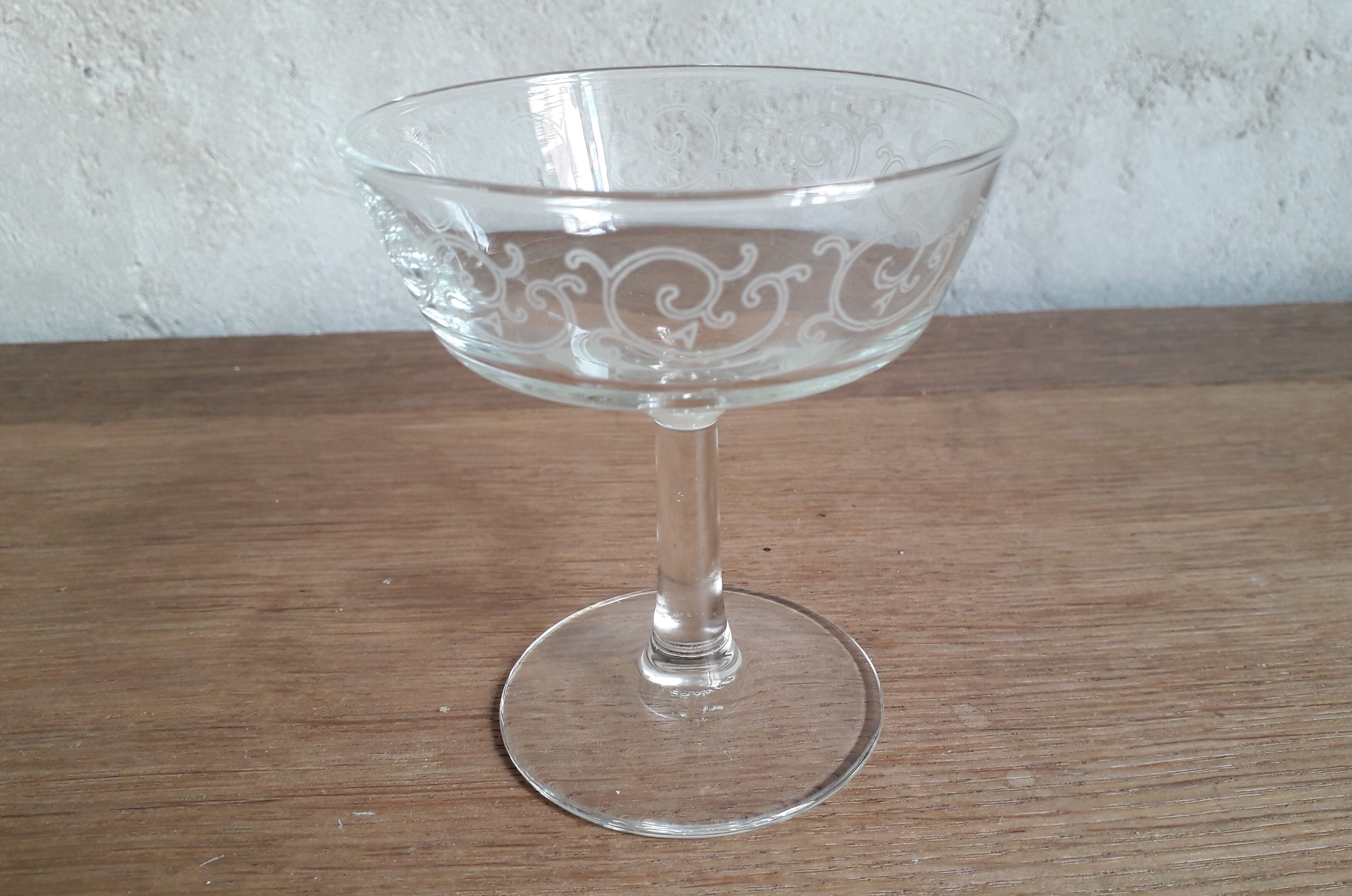 Lot of 11 champagne cups