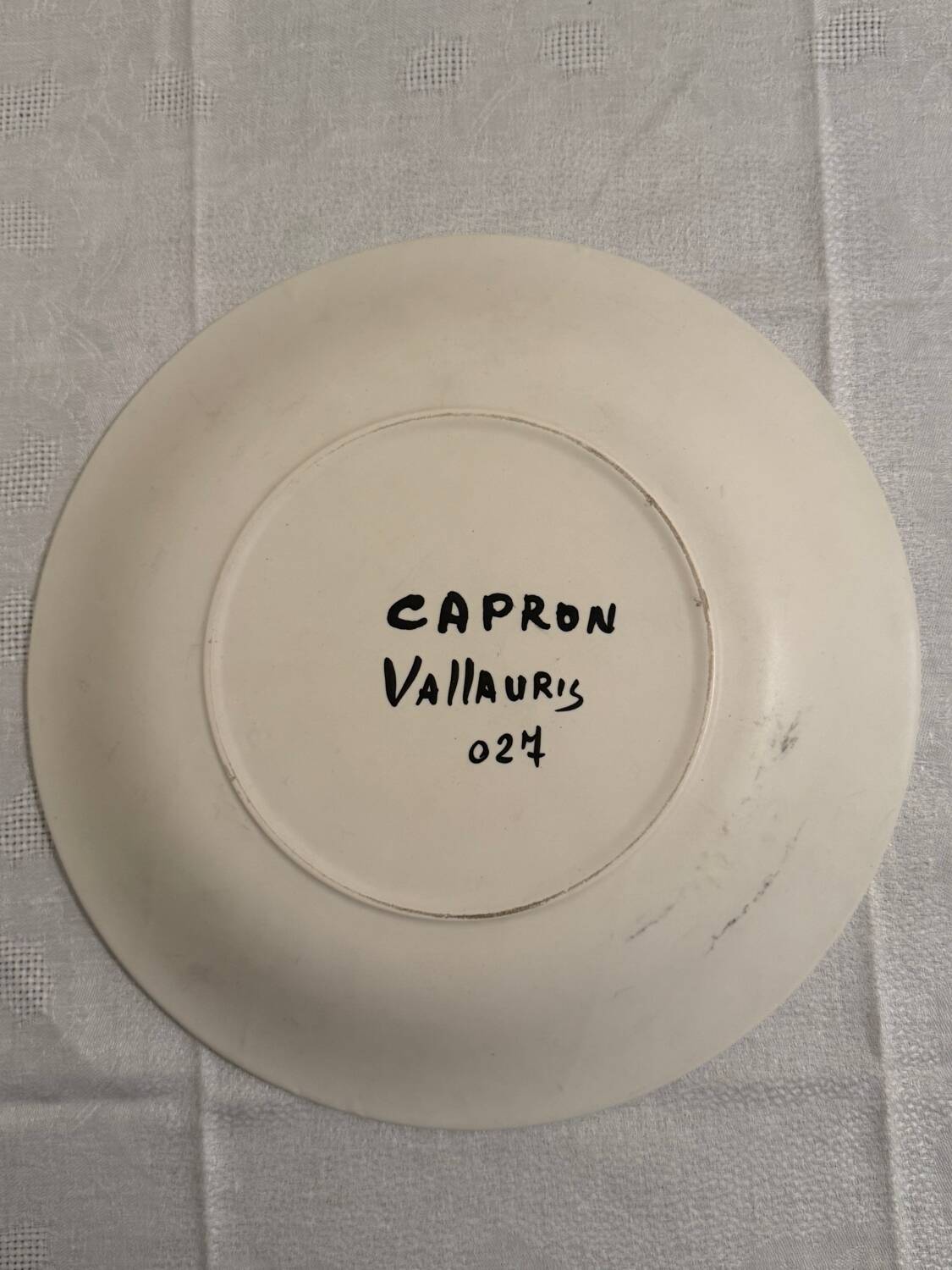 Plates and dish signed by Roger Capron, Vallauris.